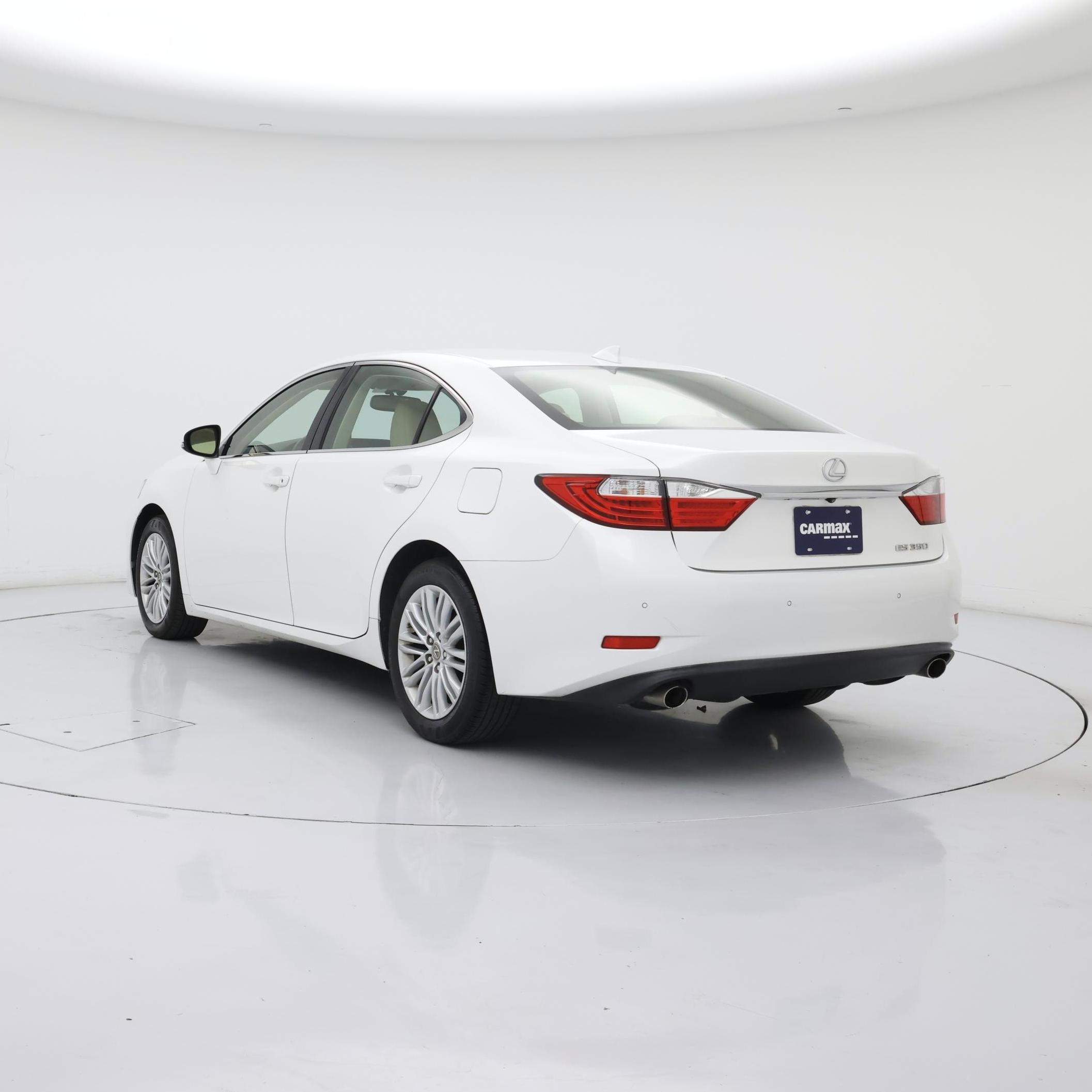 Thumbnail: 2015 Lexus ES - 2