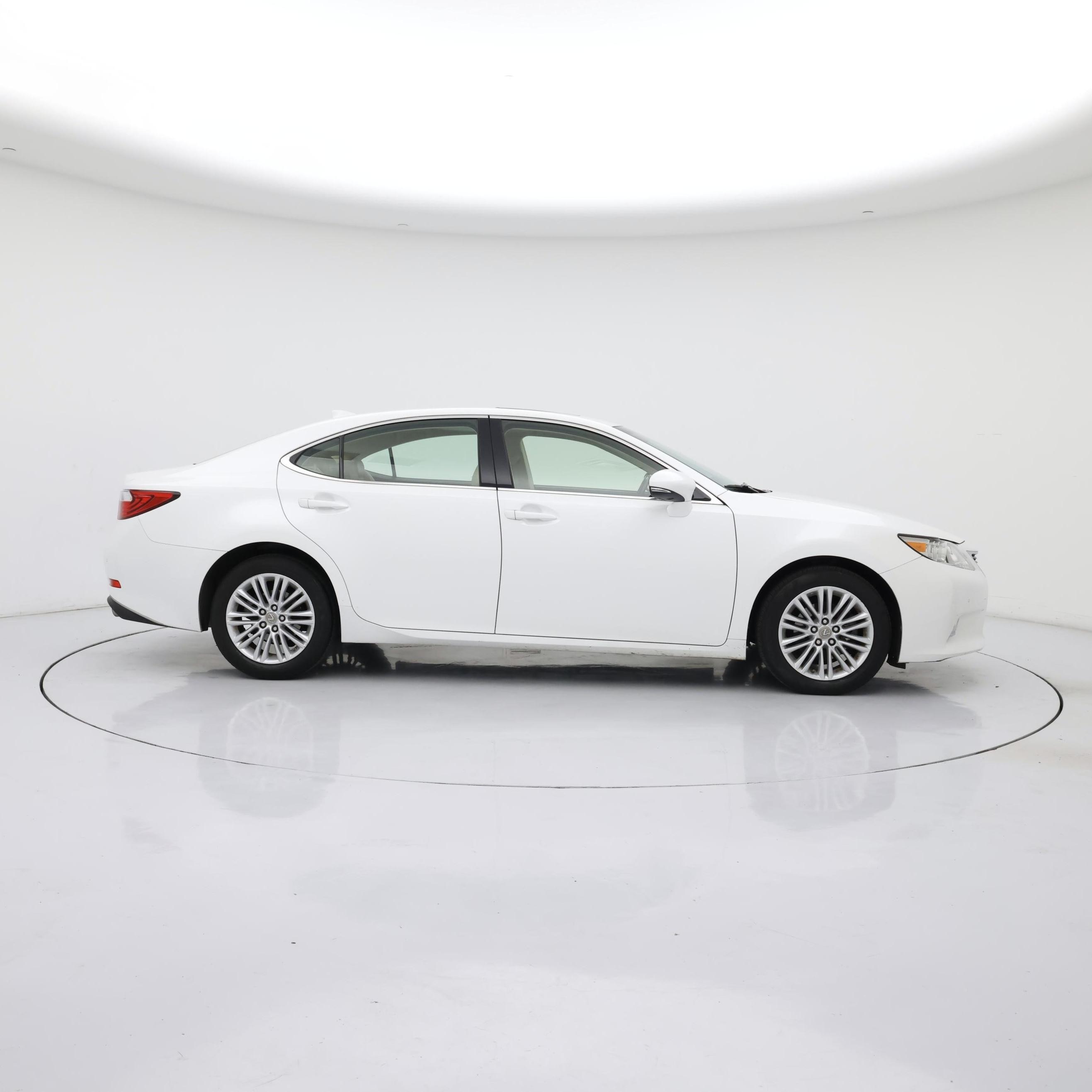 Thumbnail: 2015 Lexus ES - 7