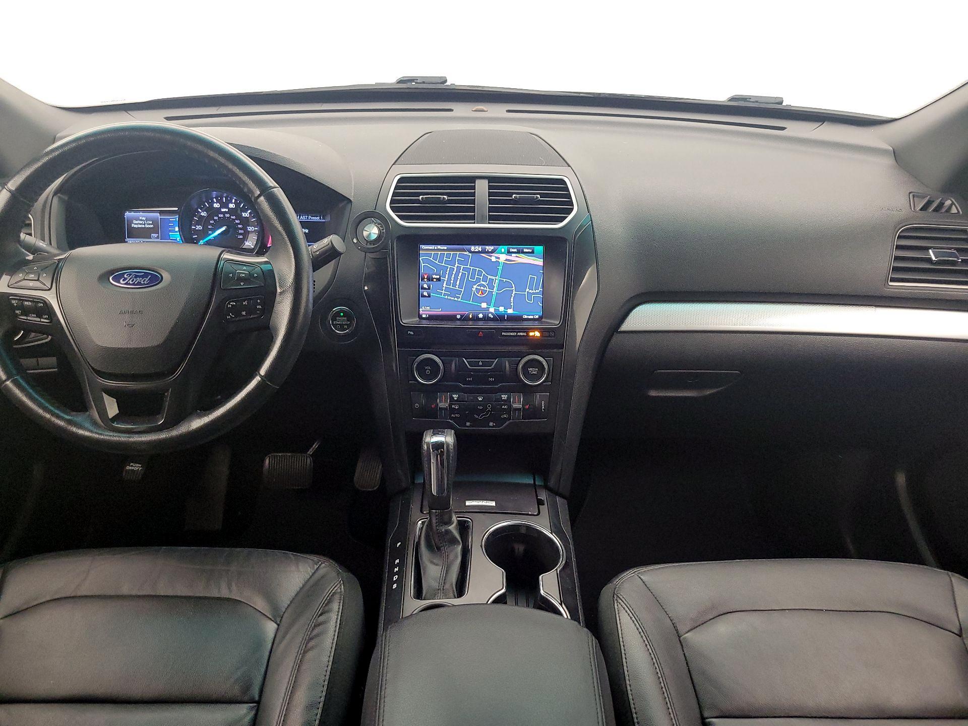 Thumbnail: 2016 Ford Explorer - 9