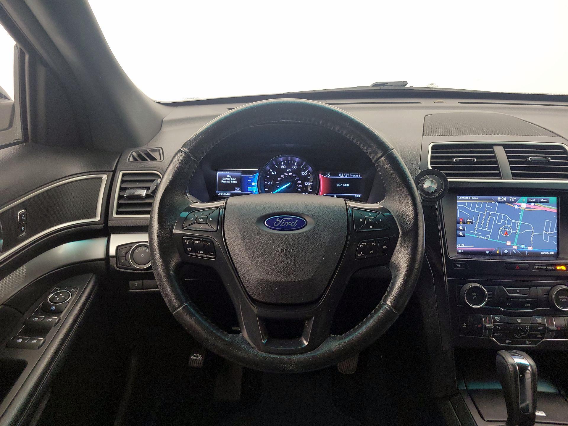 Thumbnail: 2016 Ford Explorer - 10