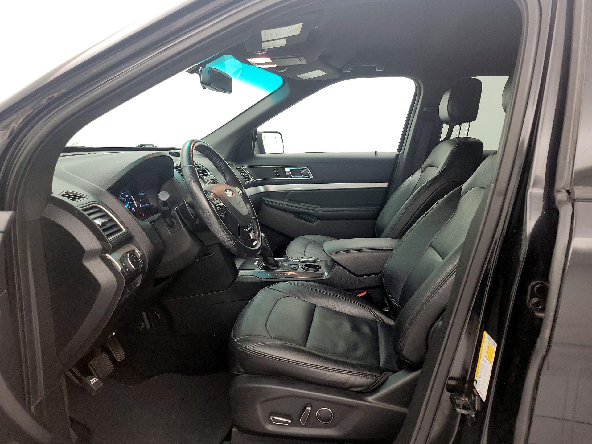 Thumbnail: 2016 Ford Explorer - 11