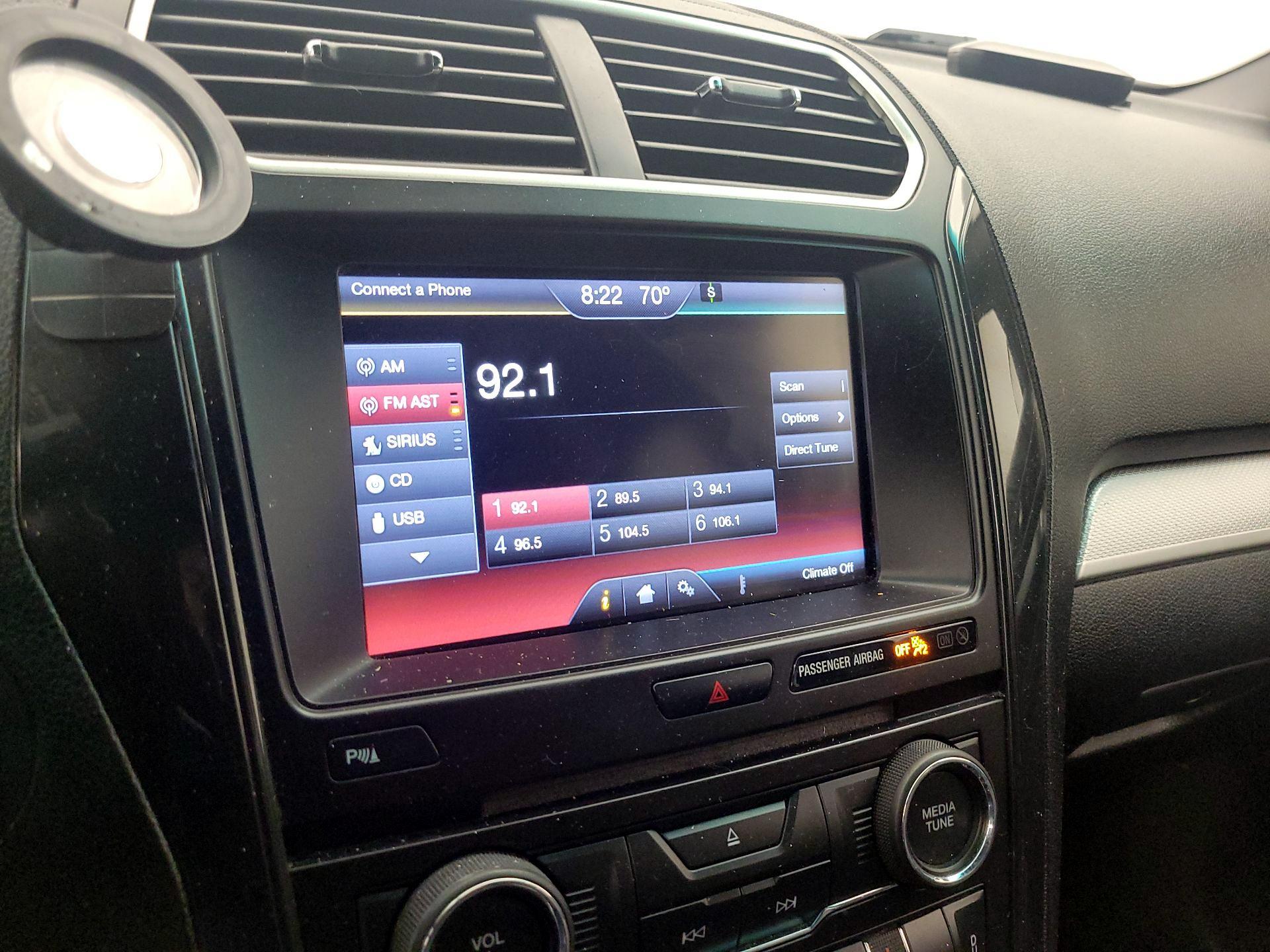 Thumbnail: 2016 Ford Explorer - 16