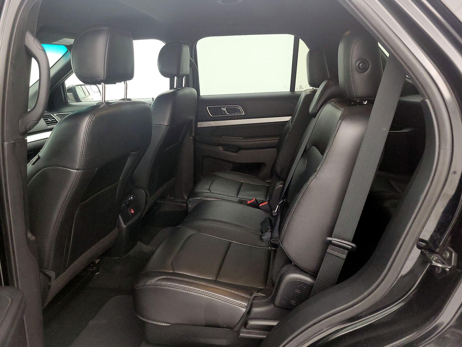 Thumbnail: 2016 Ford Explorer - 20