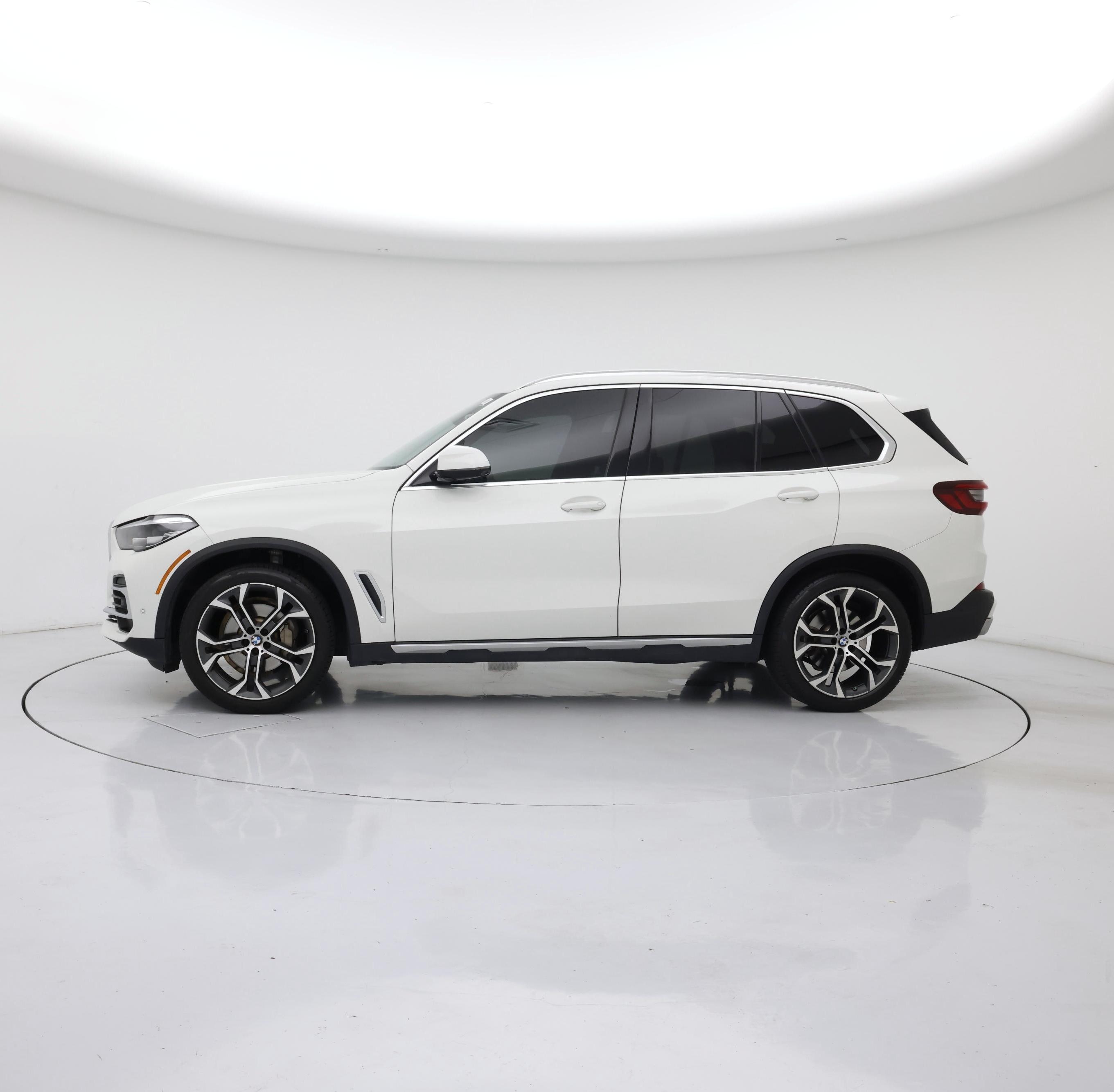 Thumbnail: 2023 BMW X5 - 3