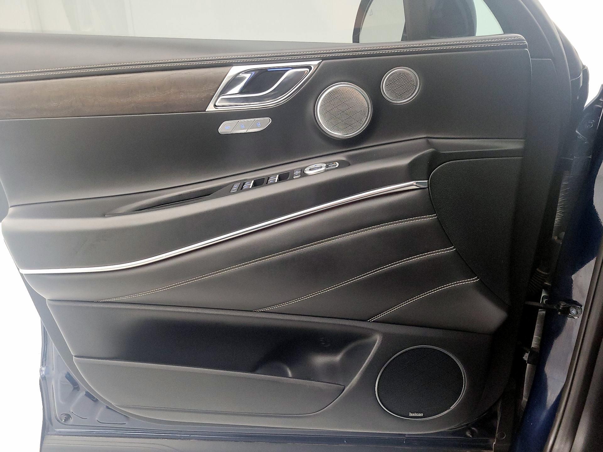 Thumbnail: 2023 Genesis GV80 - 12