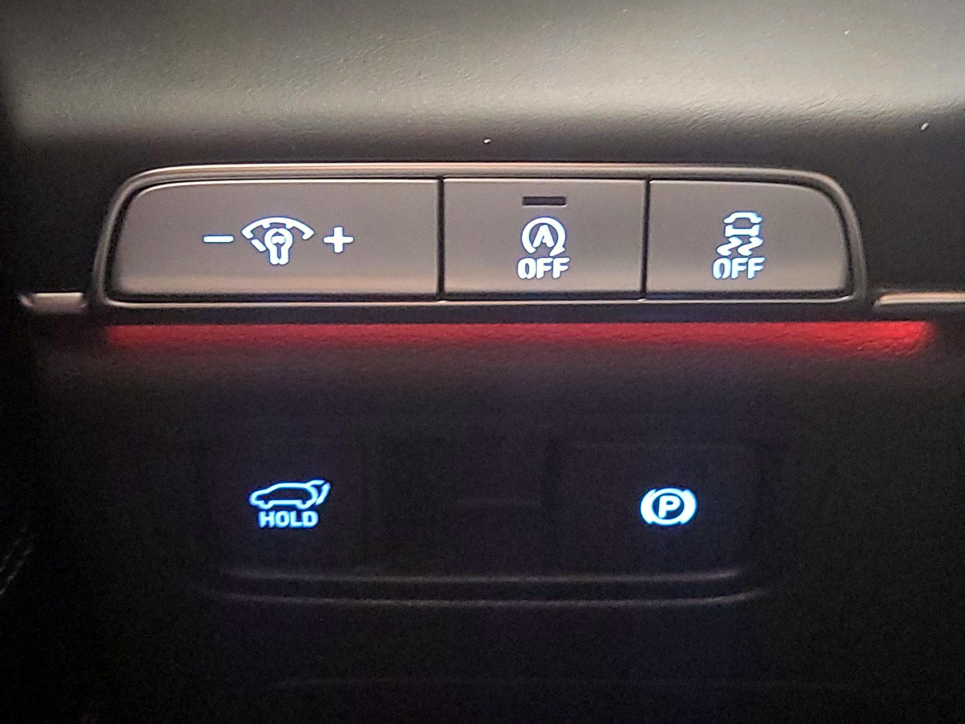 Thumbnail: 2023 Genesis GV80 - 13