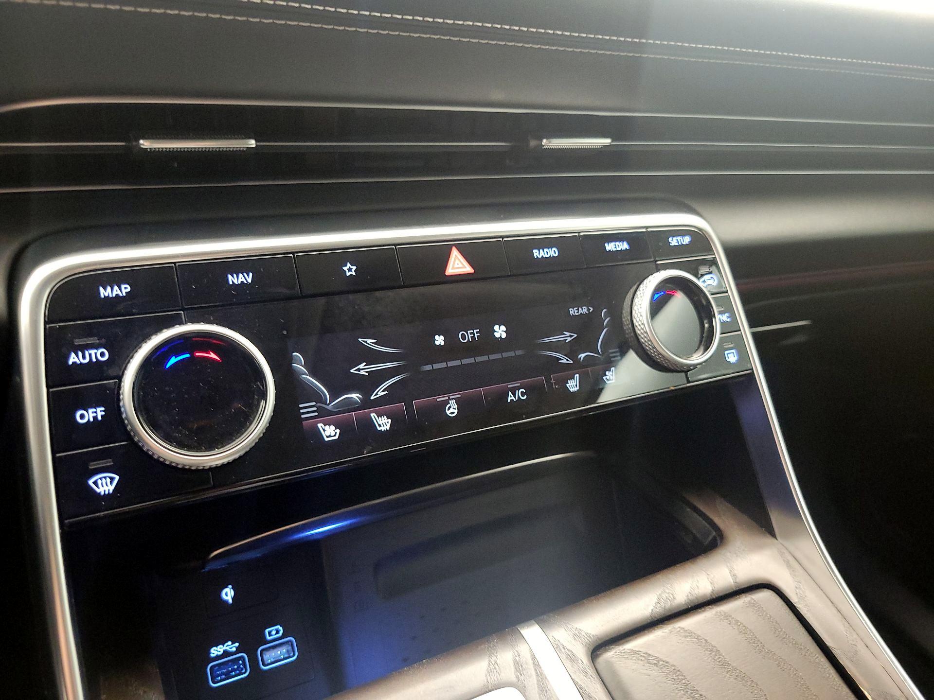 Thumbnail: 2023 Genesis GV80 - 17