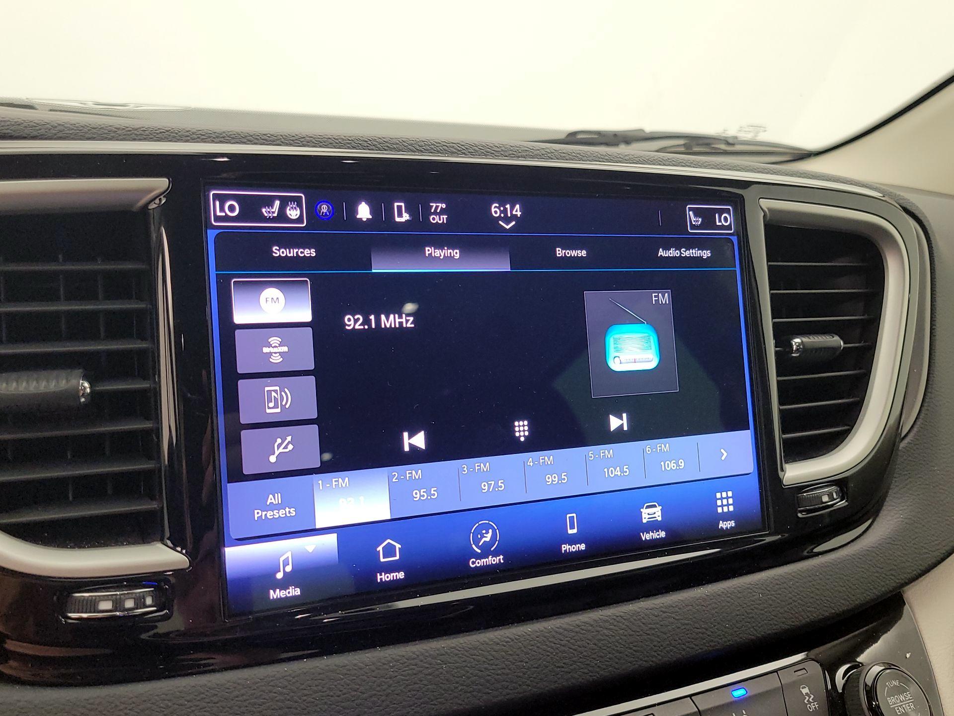 Thumbnail: 2023 Chrysler Pacifica - 15