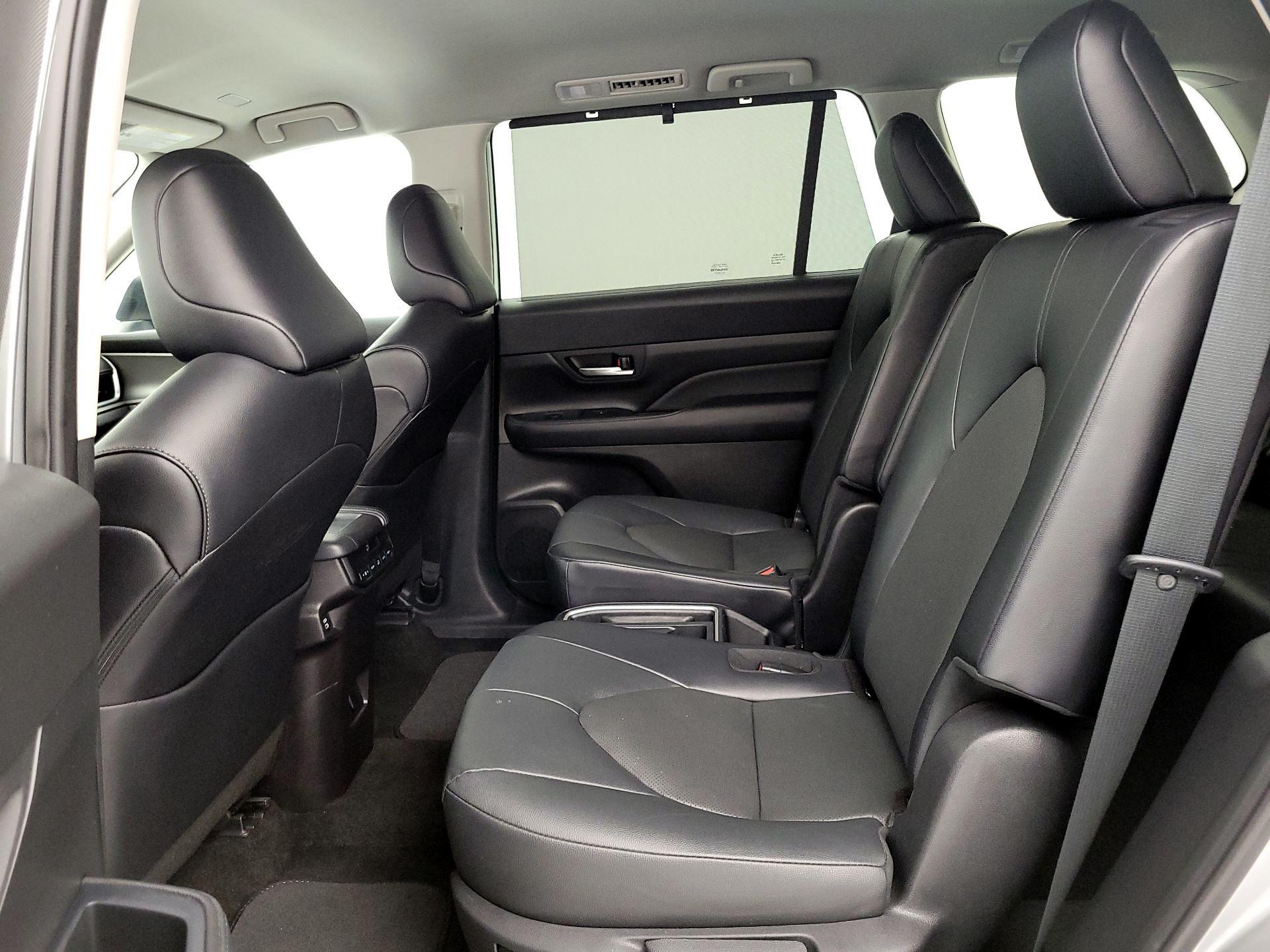 Thumbnail: 2025 Toyota Grand Highlander - 19