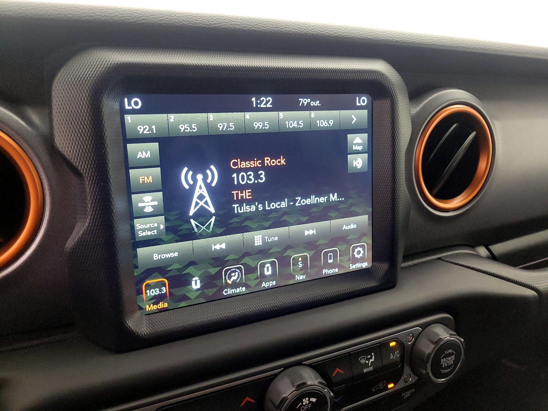 Thumbnail: 2020 Jeep Gladiator - 16