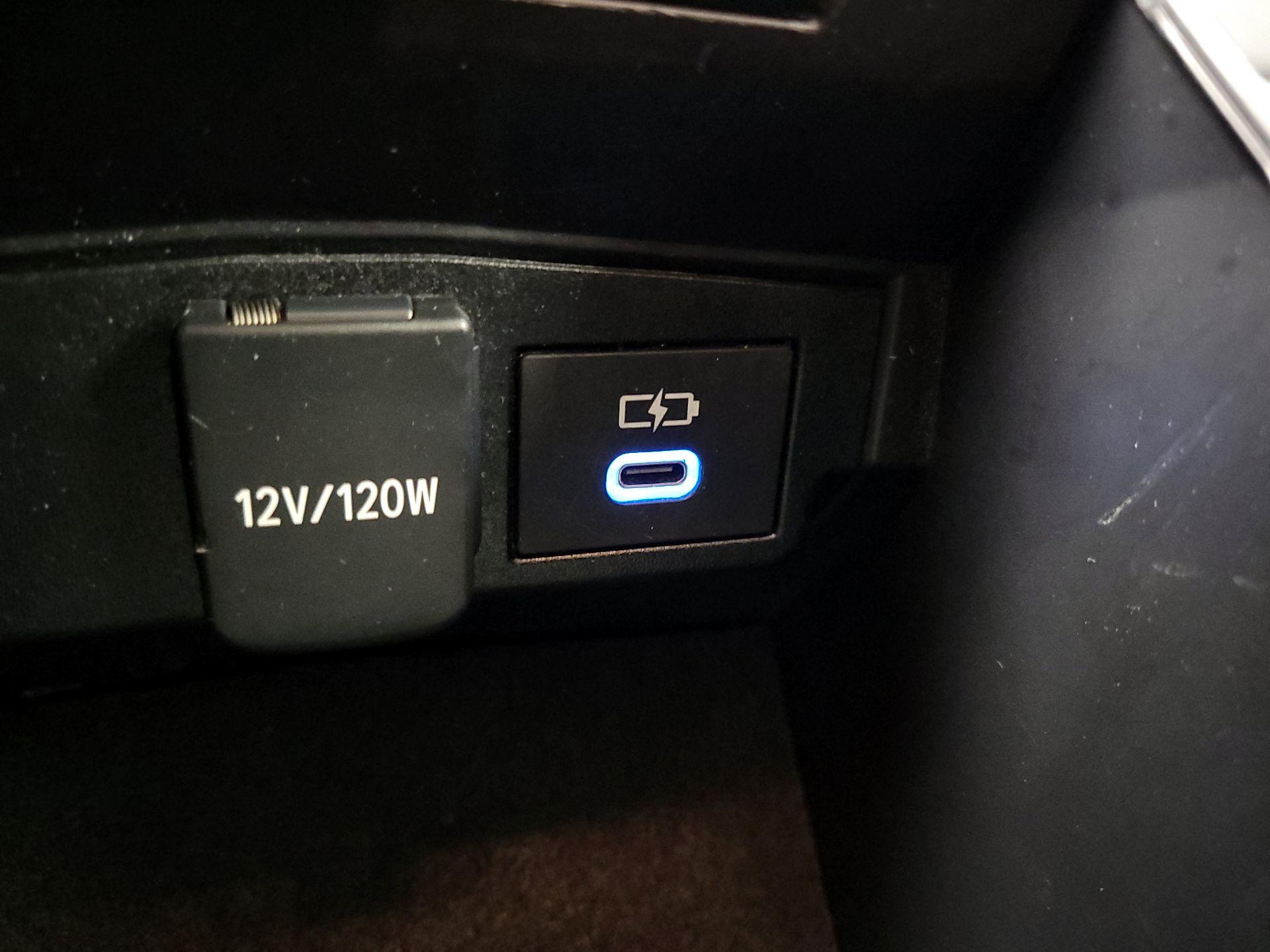 Thumbnail: 2022 Toyota Corolla - 18