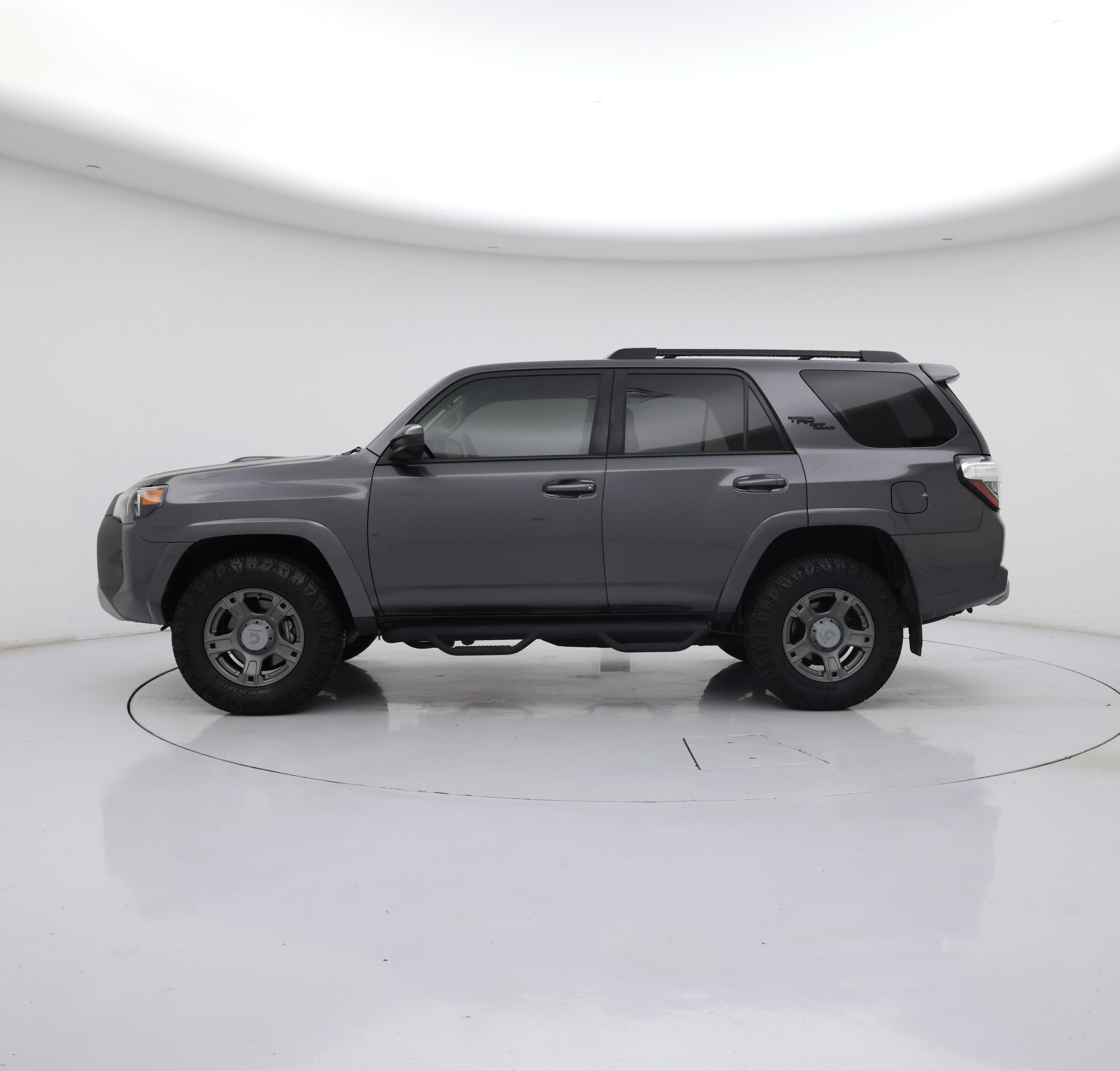 Thumbnail: 2020 Toyota 4Runner - 3