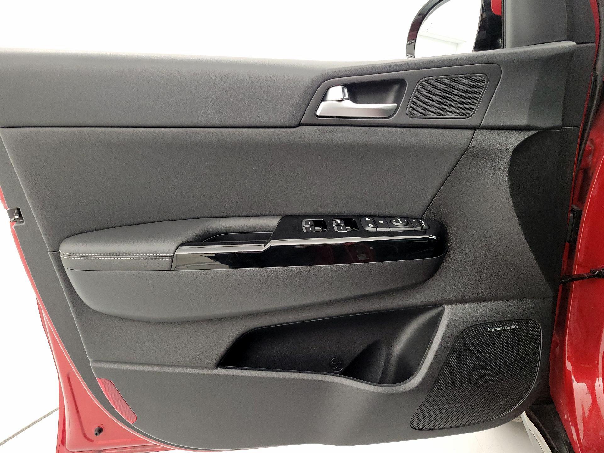 Thumbnail: 2022 Kia Sportage - 12