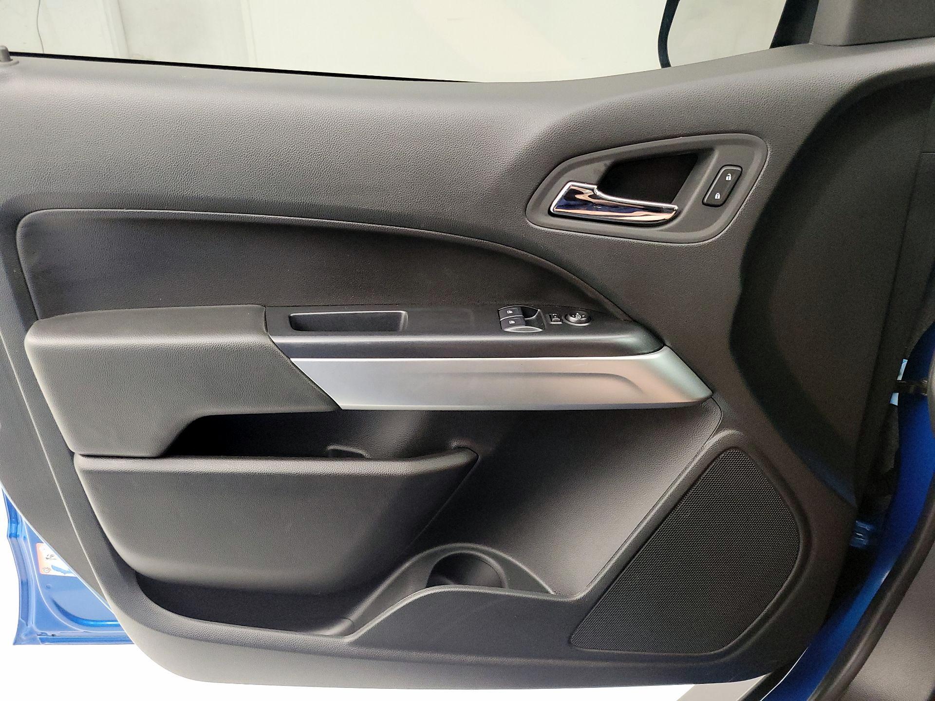 Thumbnail: 2022 Chevrolet Colorado - 12