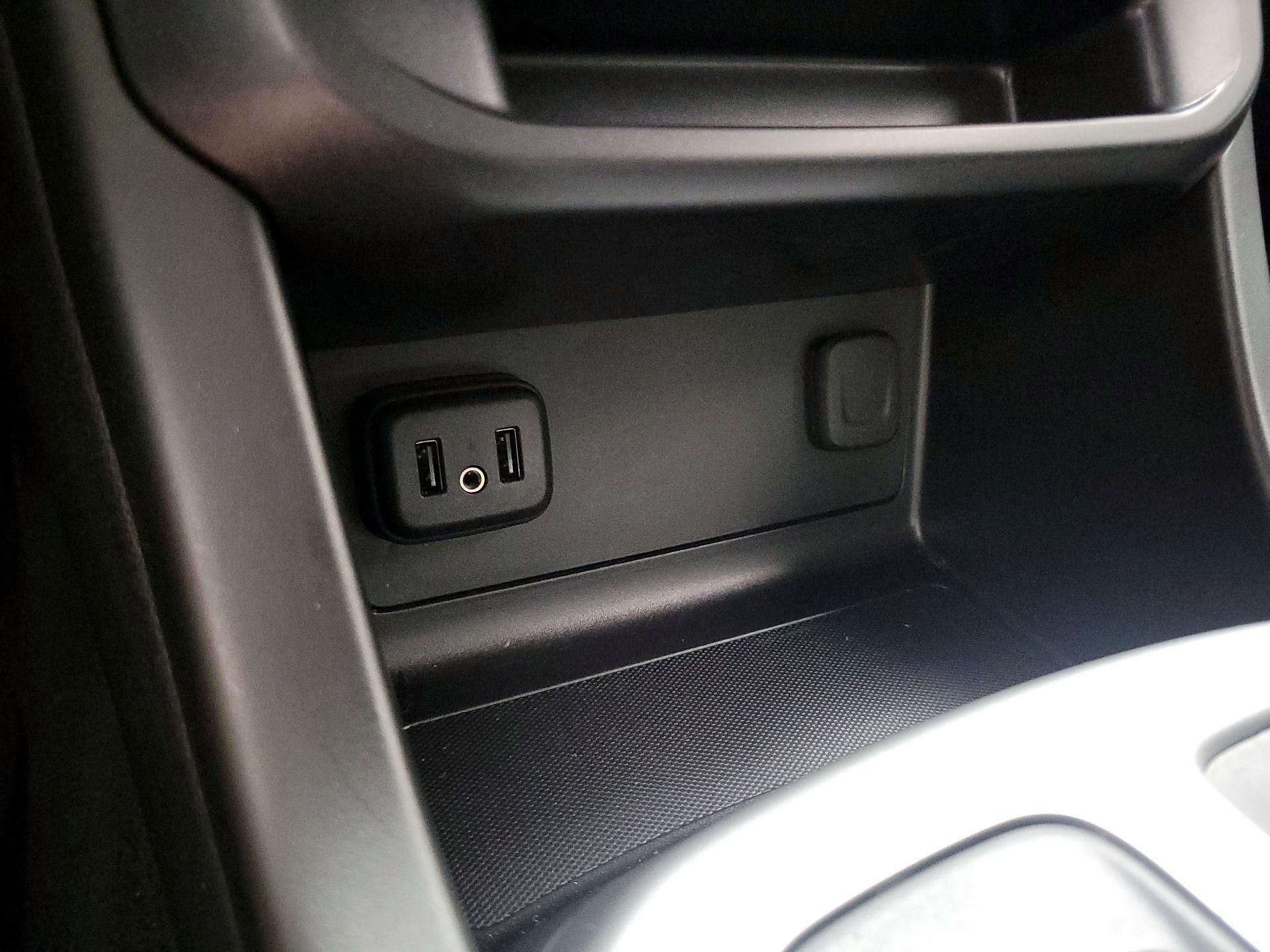 Thumbnail: 2022 Chevrolet Colorado - 18