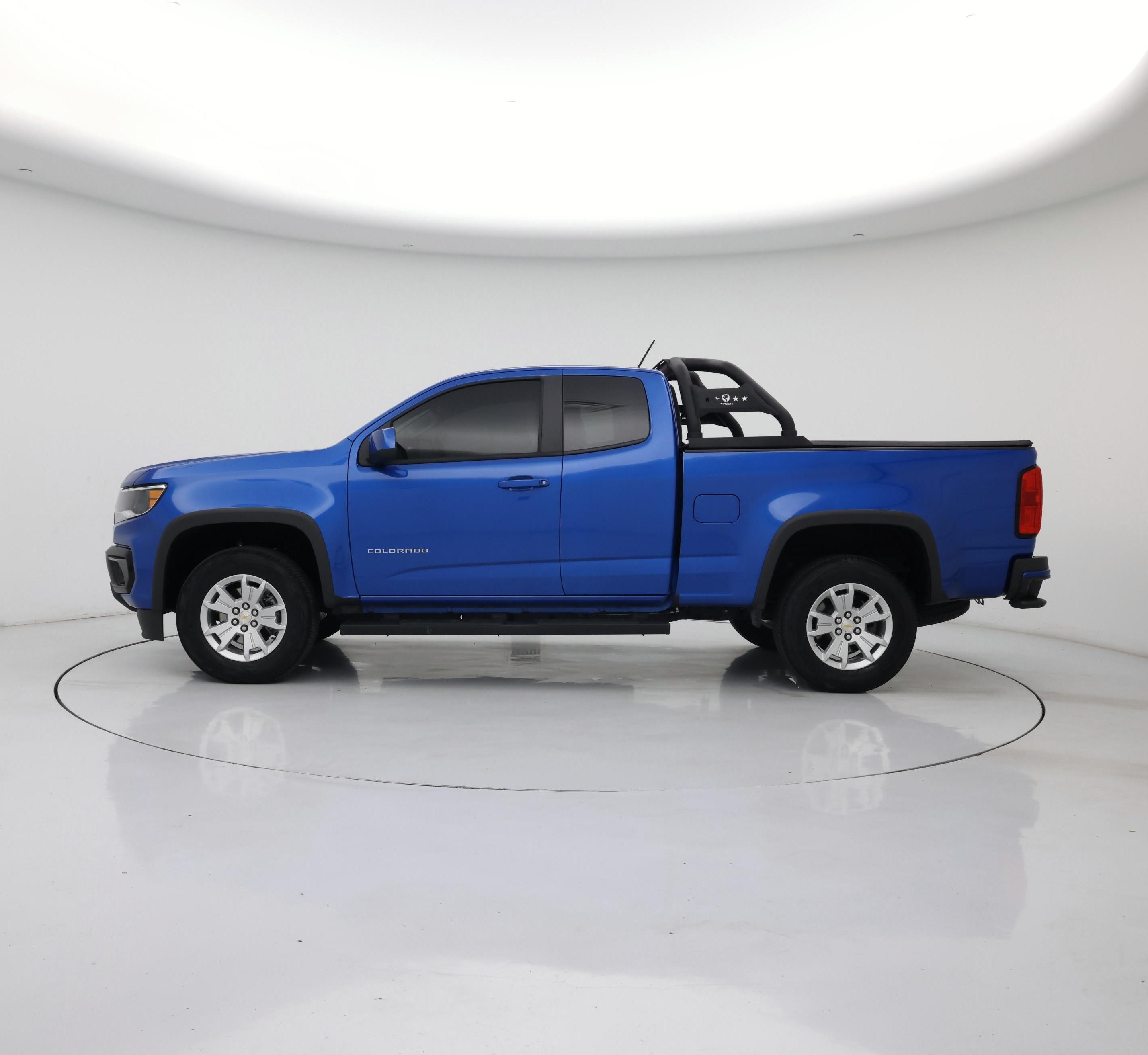 Thumbnail: 2022 Chevrolet Colorado - 3