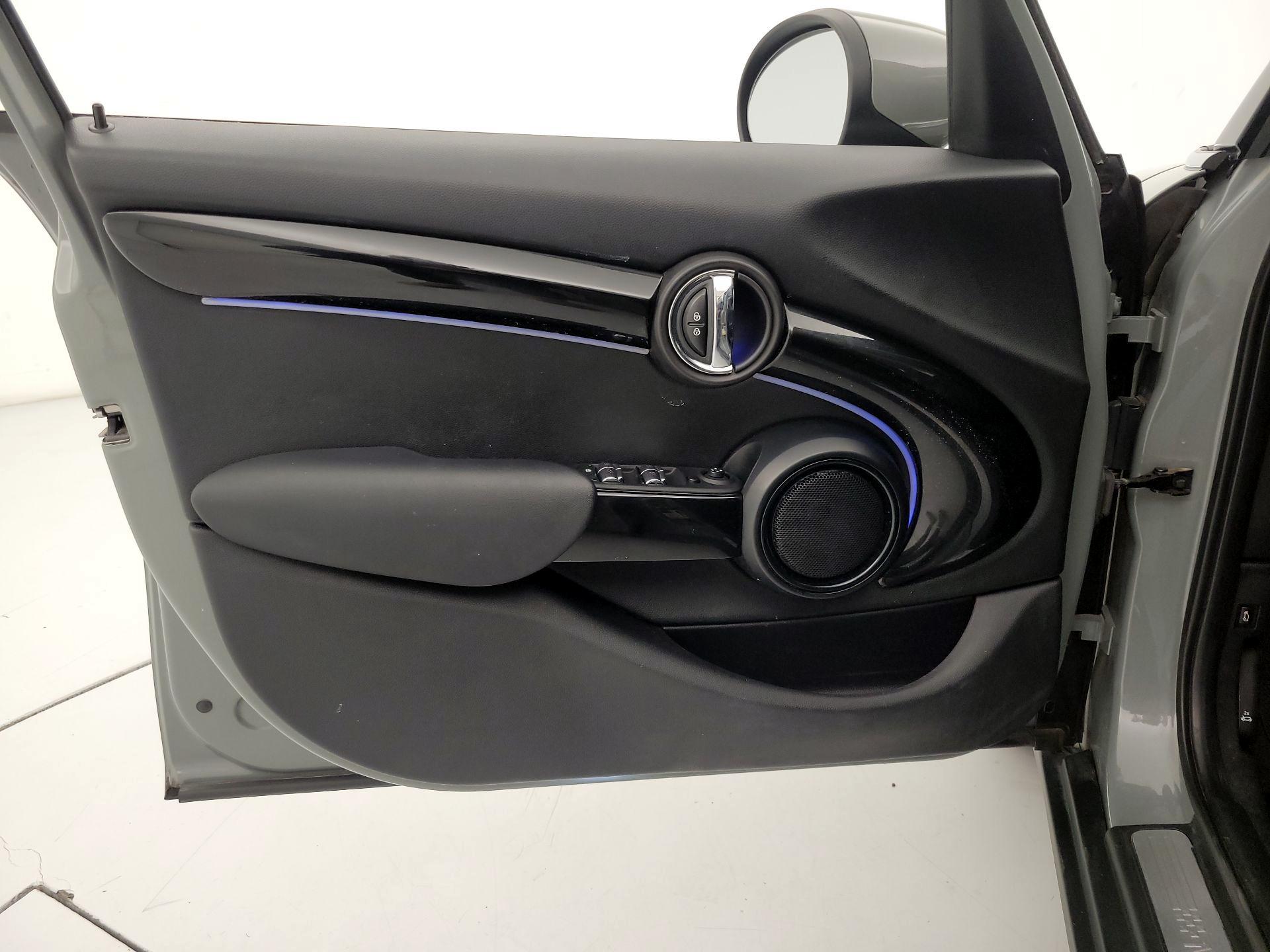 Thumbnail: 2022 MINI Cooper Hardtop - 12