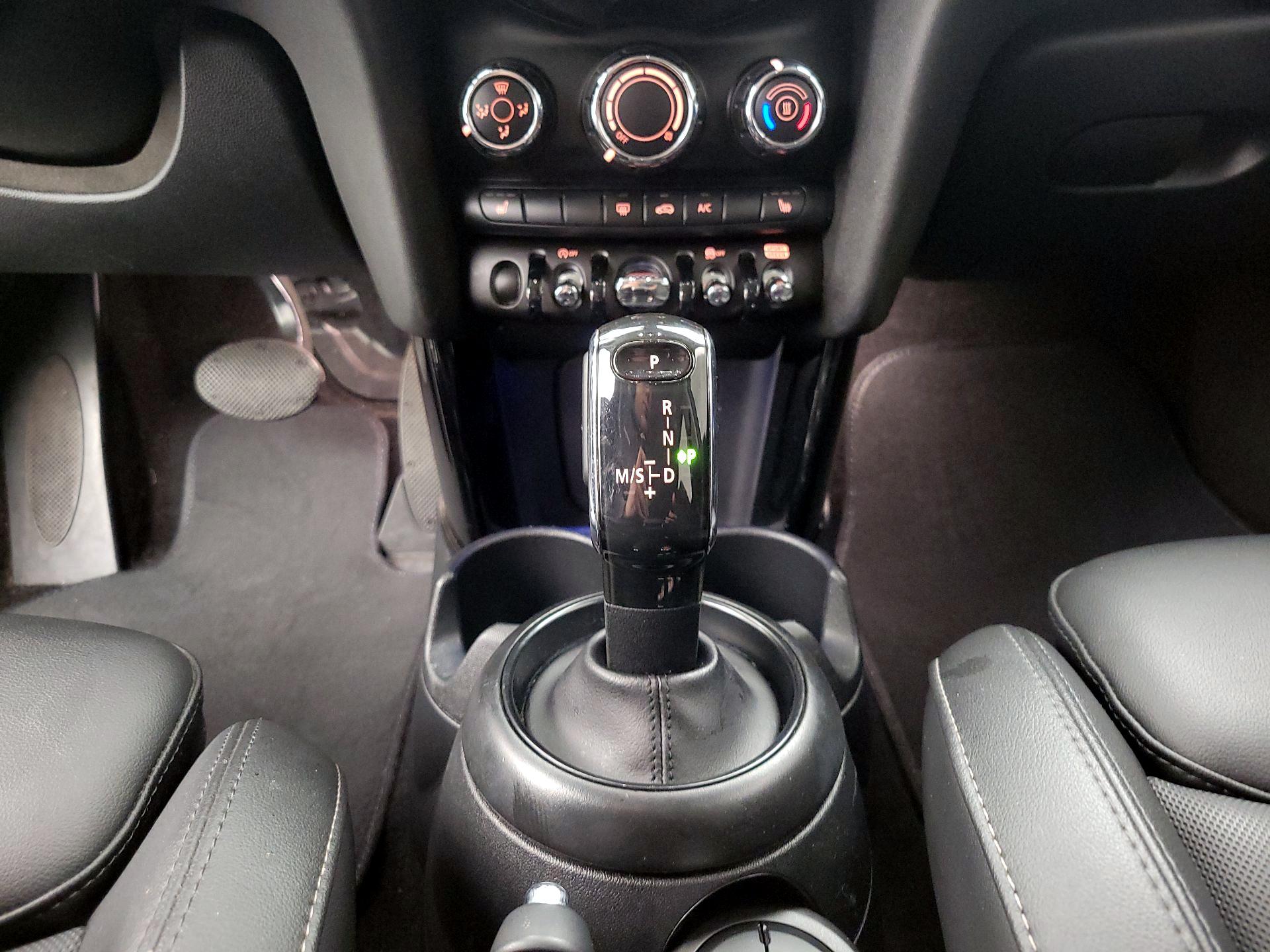 Thumbnail: 2022 MINI Cooper Hardtop - 17