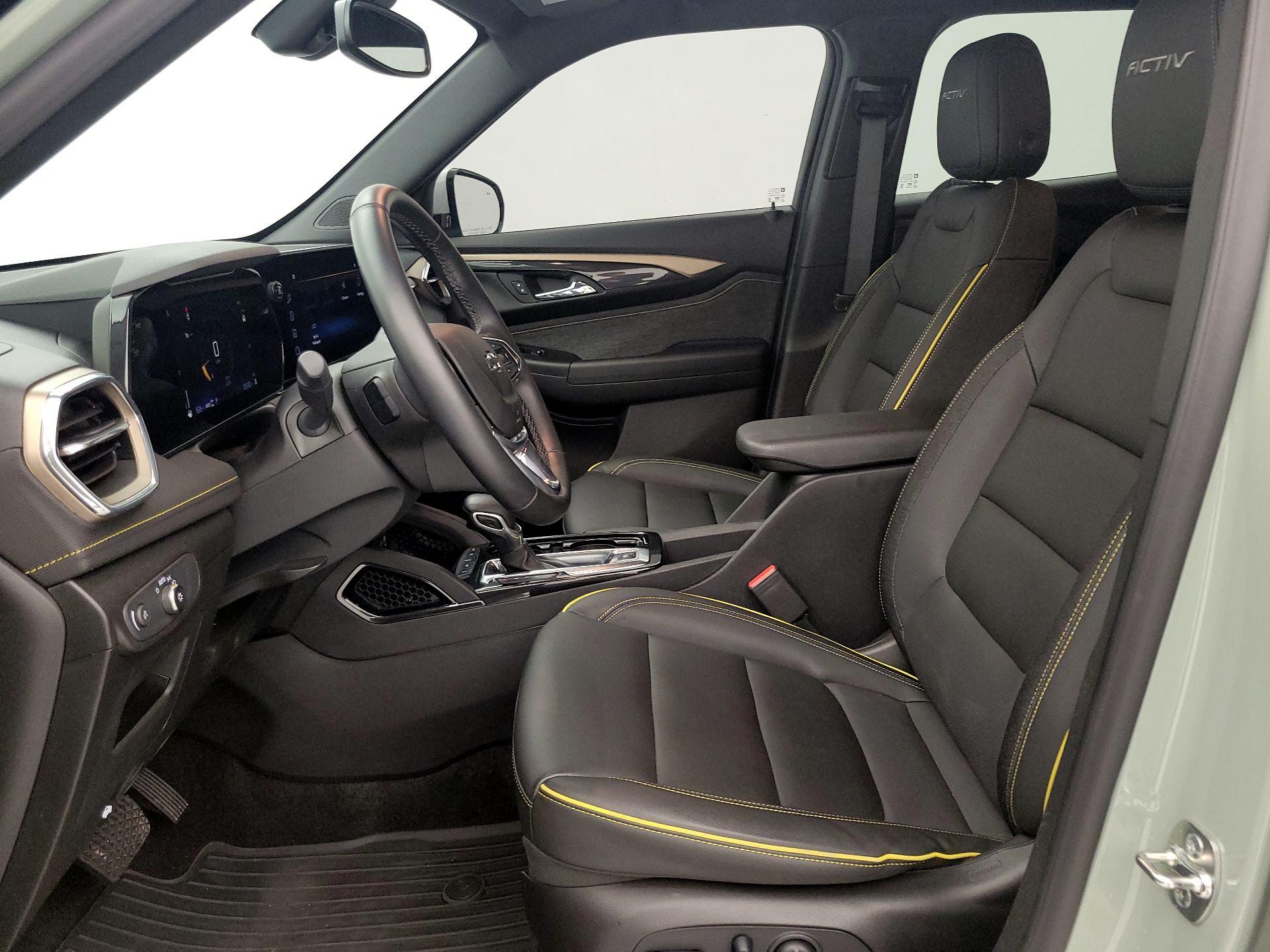 Thumbnail: 2025 Chevrolet TrailBlazer - 11