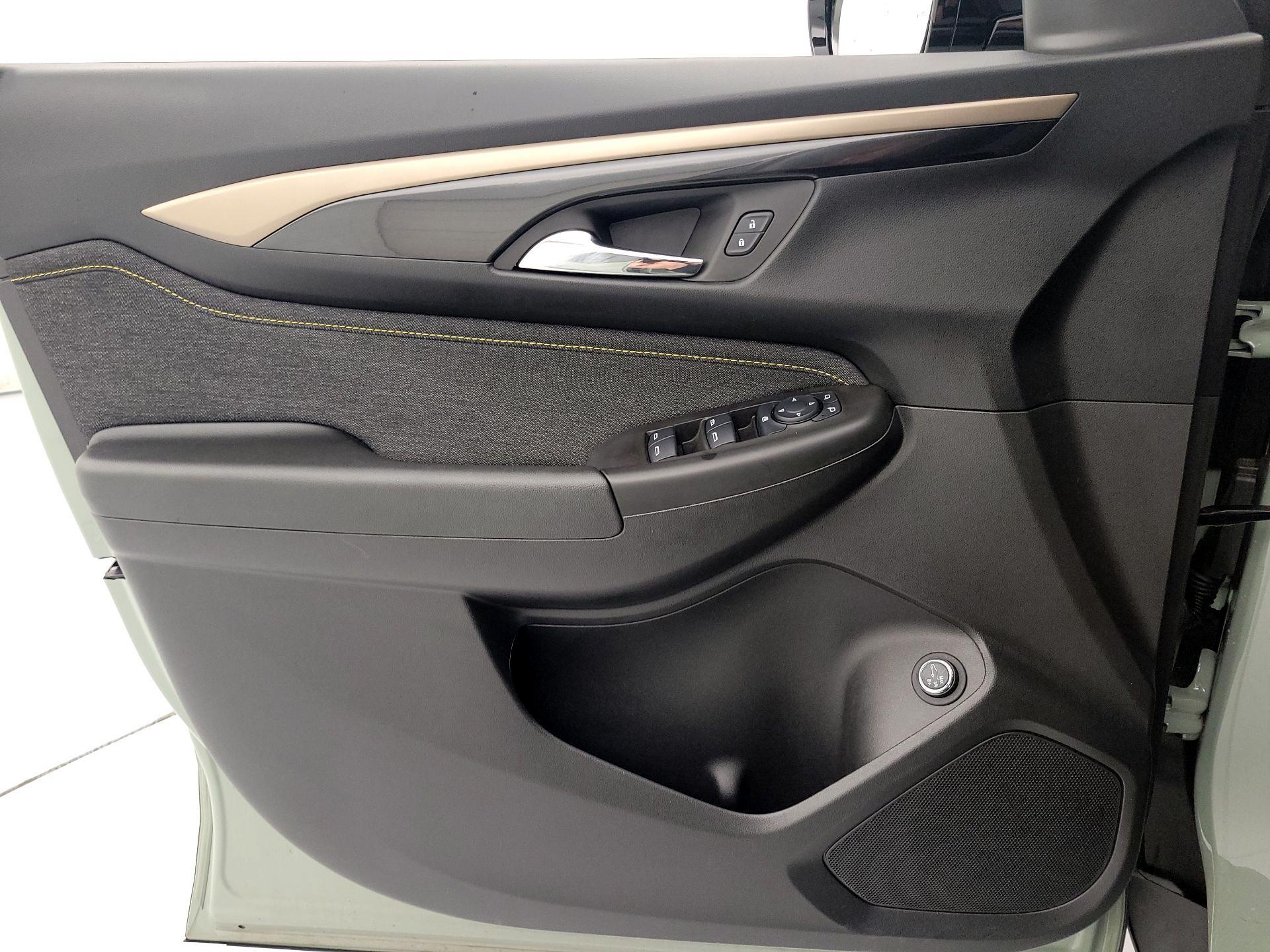 Thumbnail: 2025 Chevrolet TrailBlazer - 12