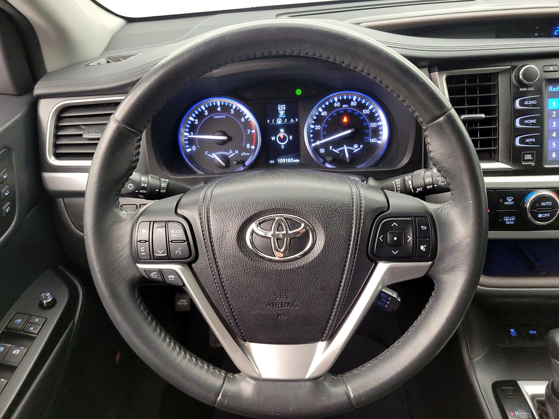 Thumbnail: 2014 Toyota Highlander - 10