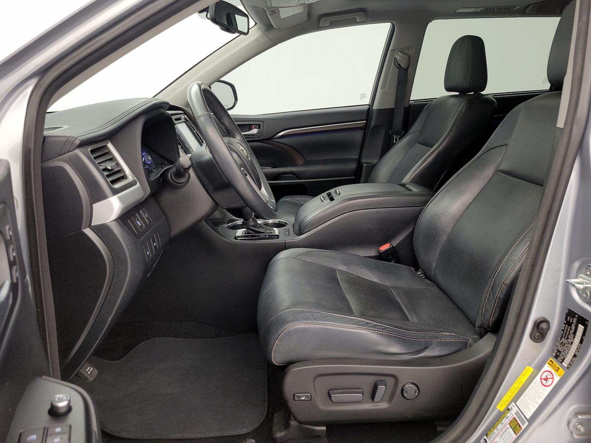 Thumbnail: 2014 Toyota Highlander - 11