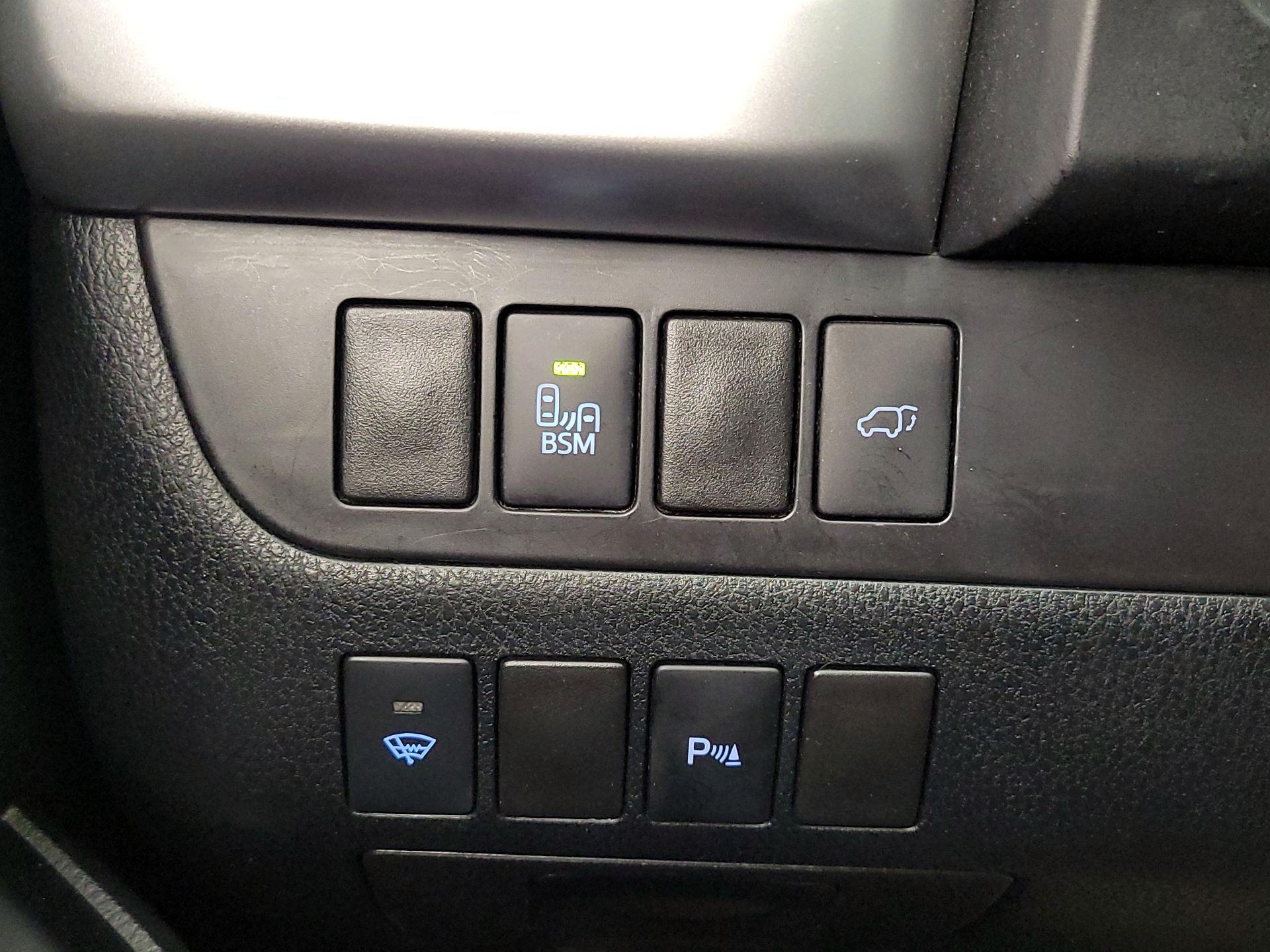 Thumbnail: 2014 Toyota Highlander - 13