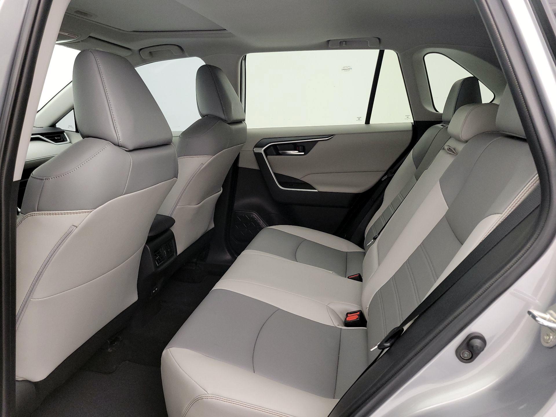 Thumbnail: 2022 Toyota RAV4 - 20