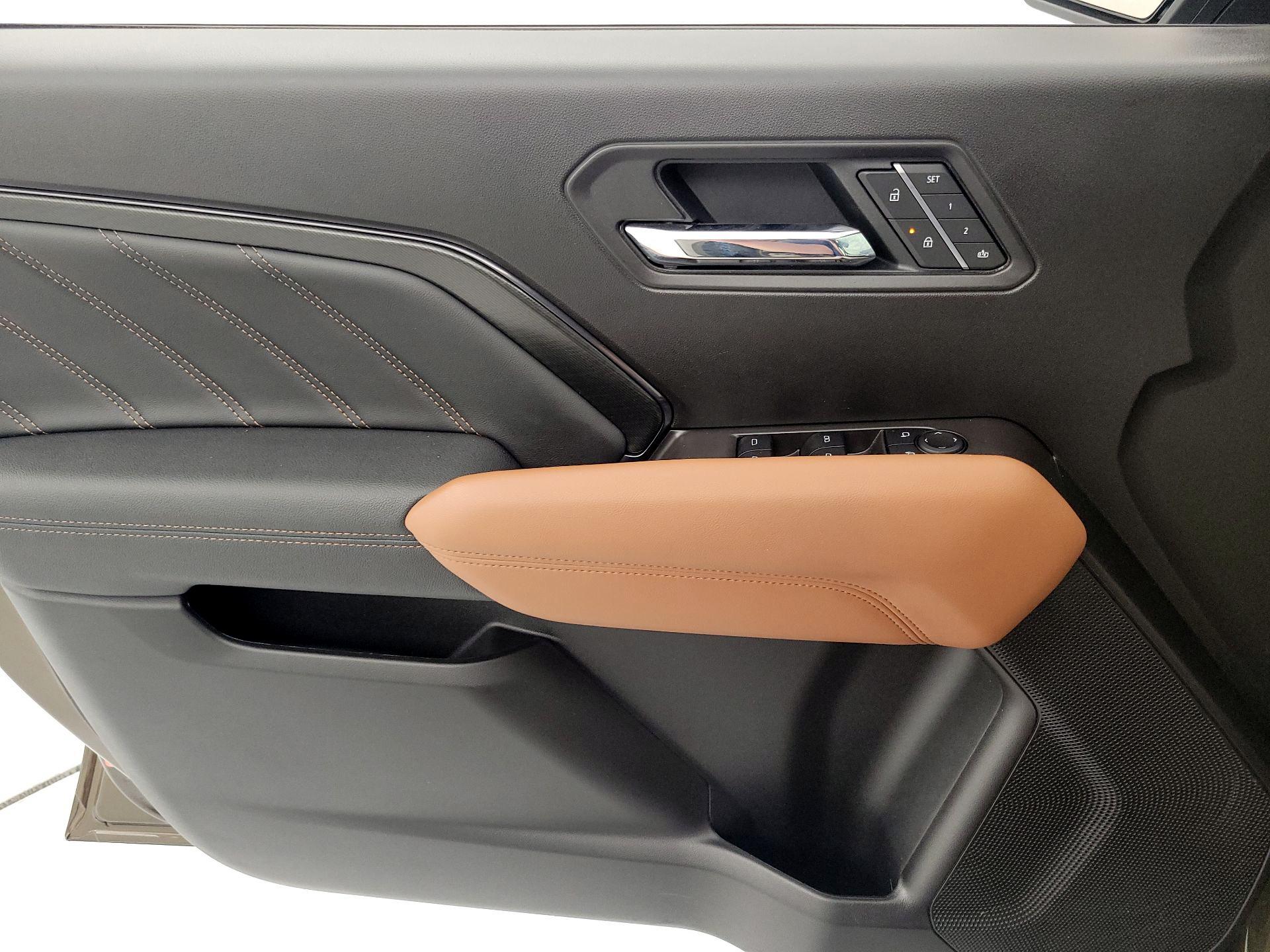 Thumbnail: 2025 GMC Canyon - 12