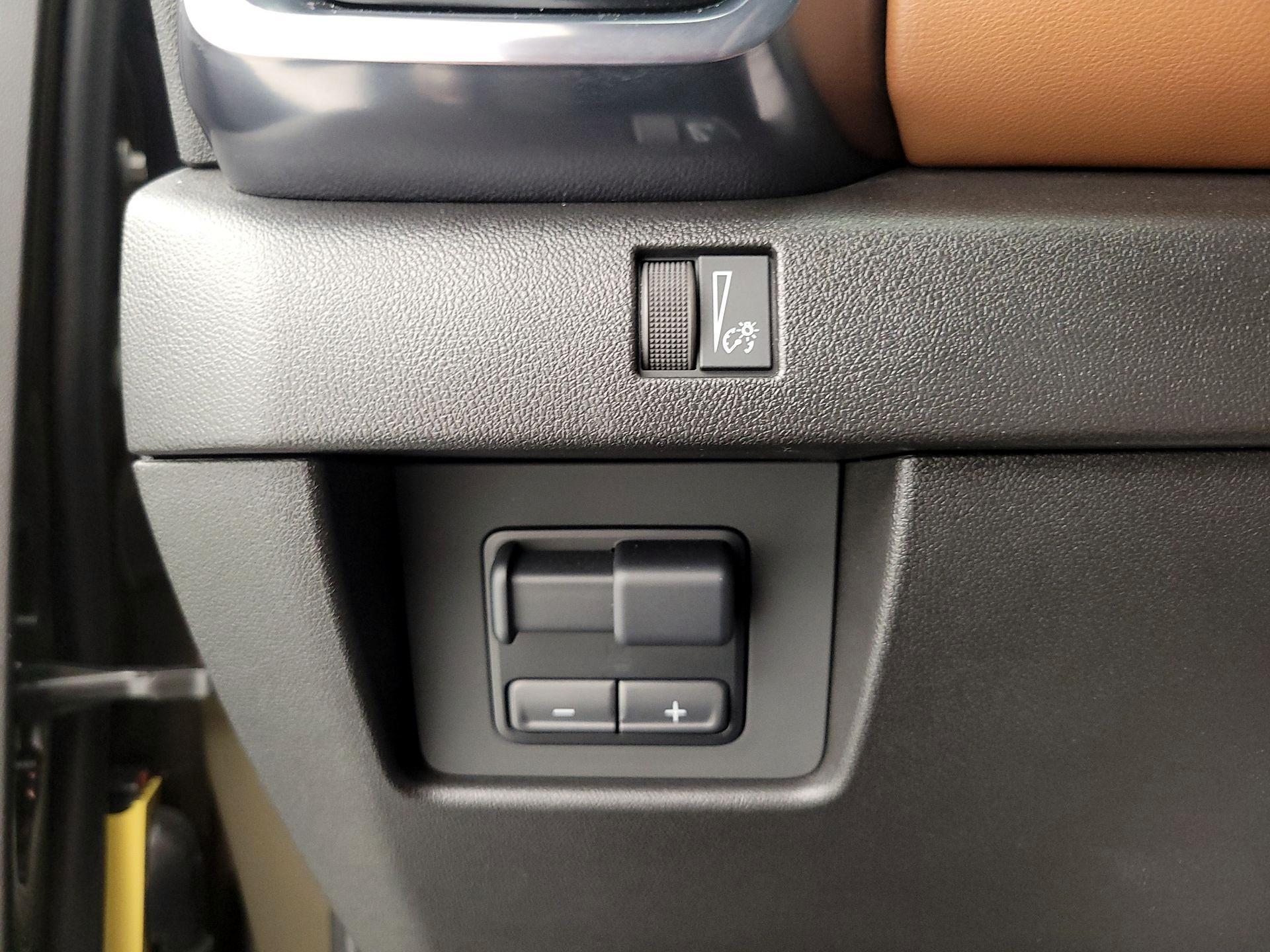 Thumbnail: 2025 GMC Canyon - 13