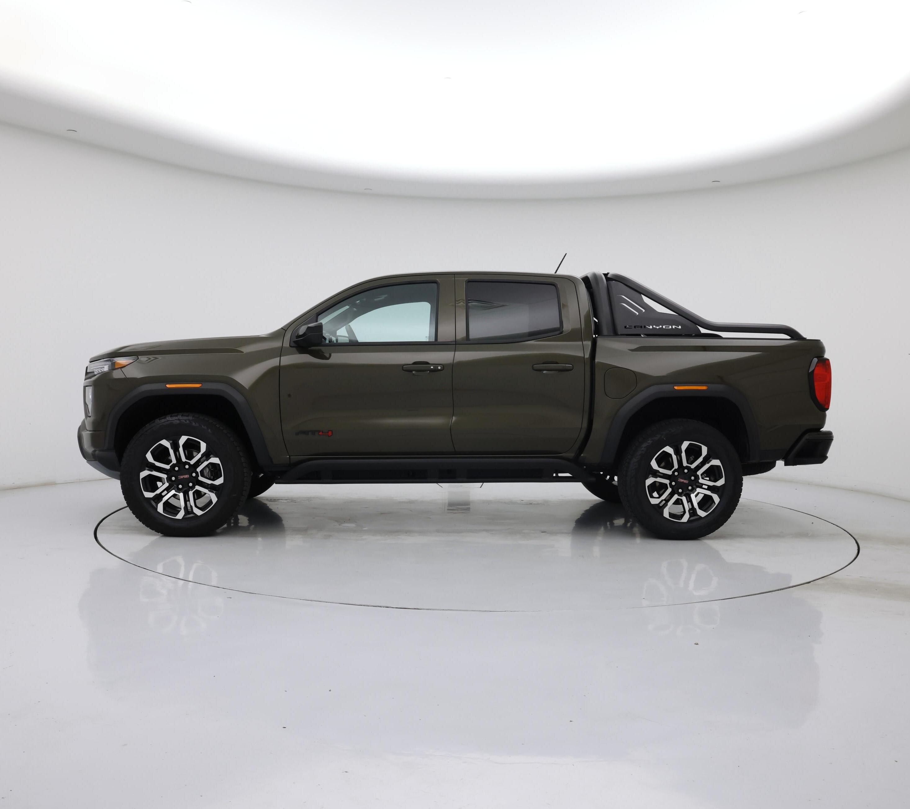 Thumbnail: 2025 GMC Canyon - 3