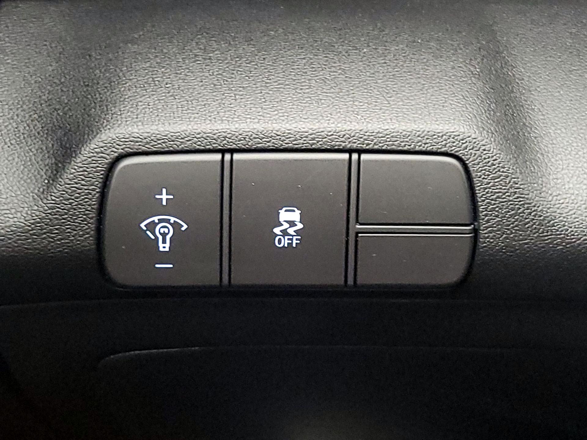 Thumbnail: 2025 Hyundai Elantra - 13