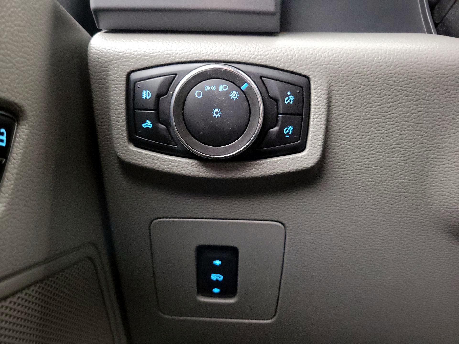 Thumbnail: 2017 Ford F-150 - 13