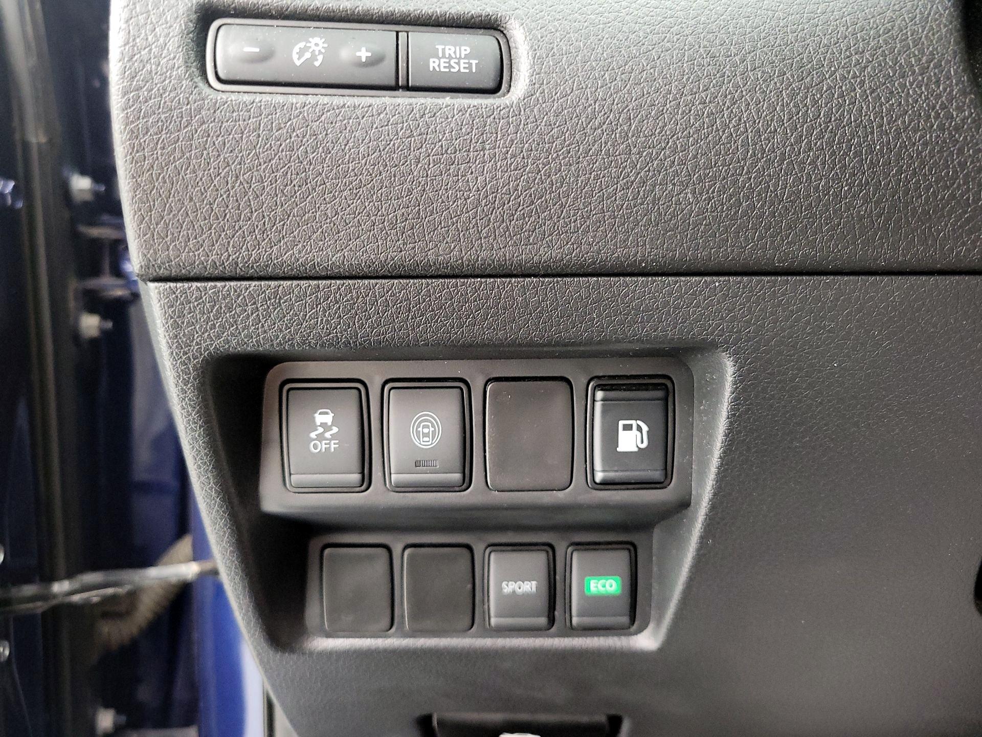 Thumbnail: 2019 Nissan Rogue - 13