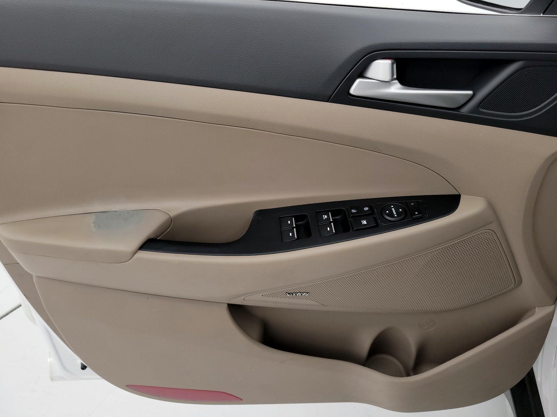 Thumbnail: 2020 Hyundai Tucson - 12