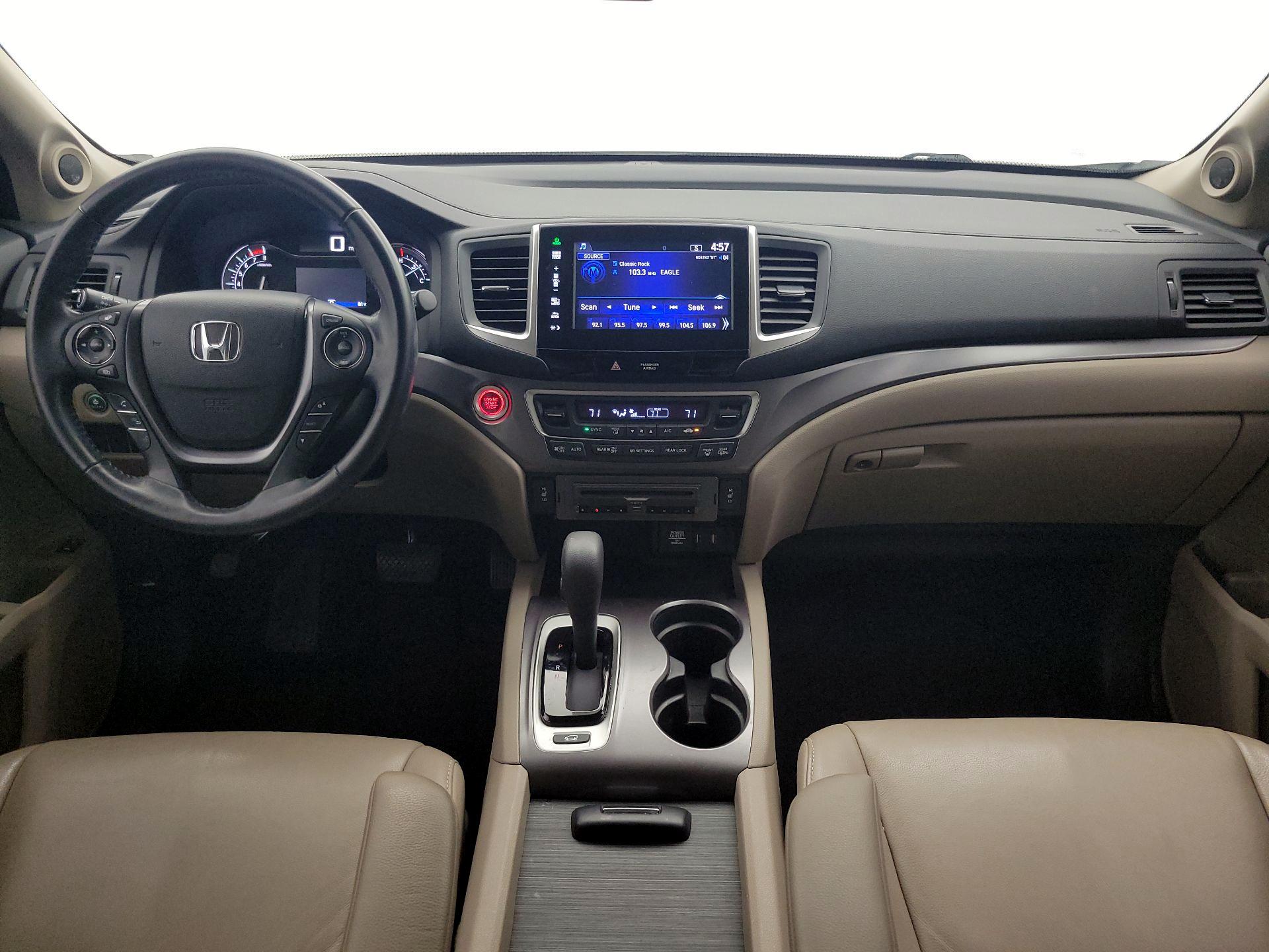 Thumbnail: 2016 Honda Pilot - 9