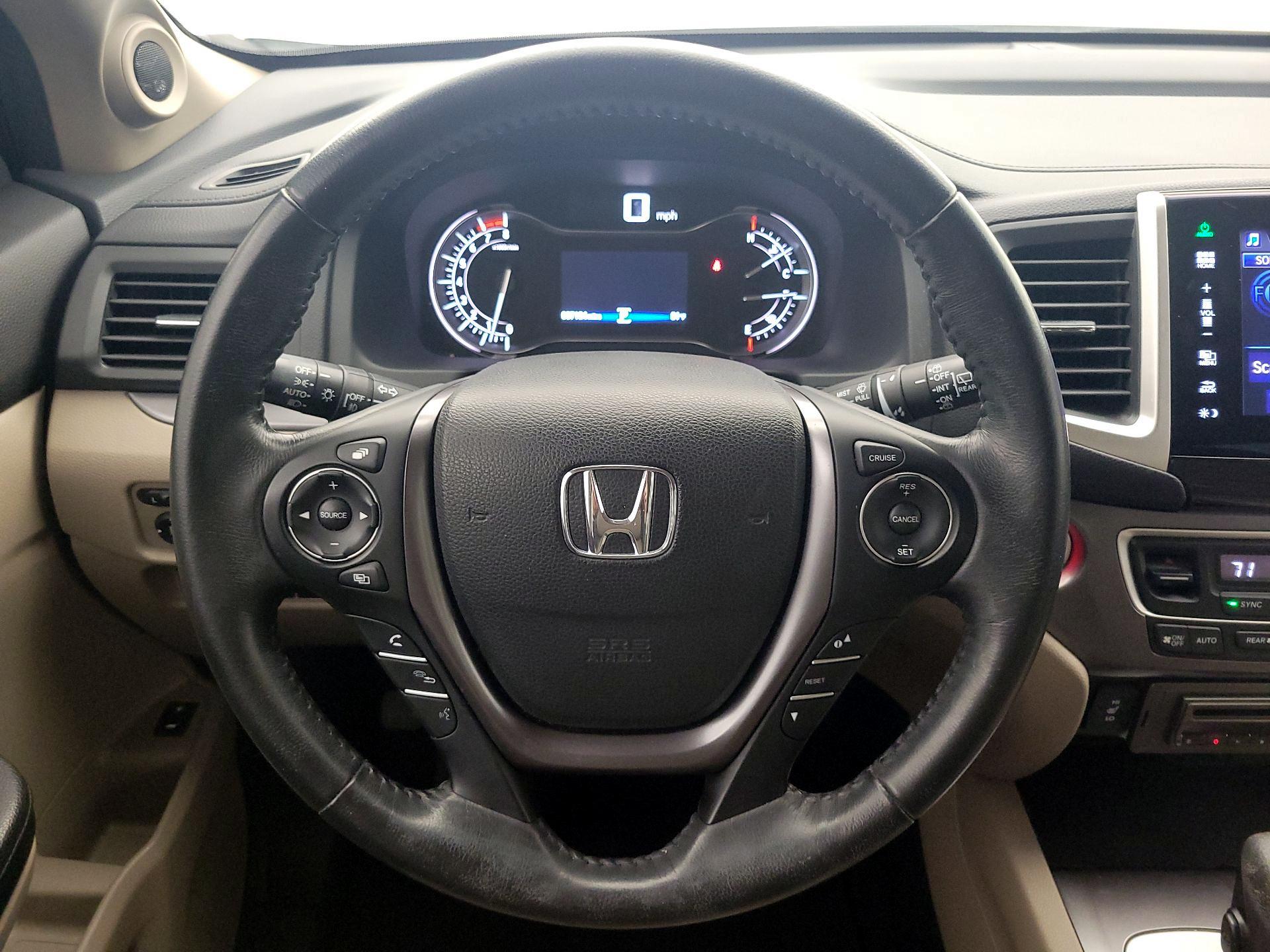 Thumbnail: 2016 Honda Pilot - 10