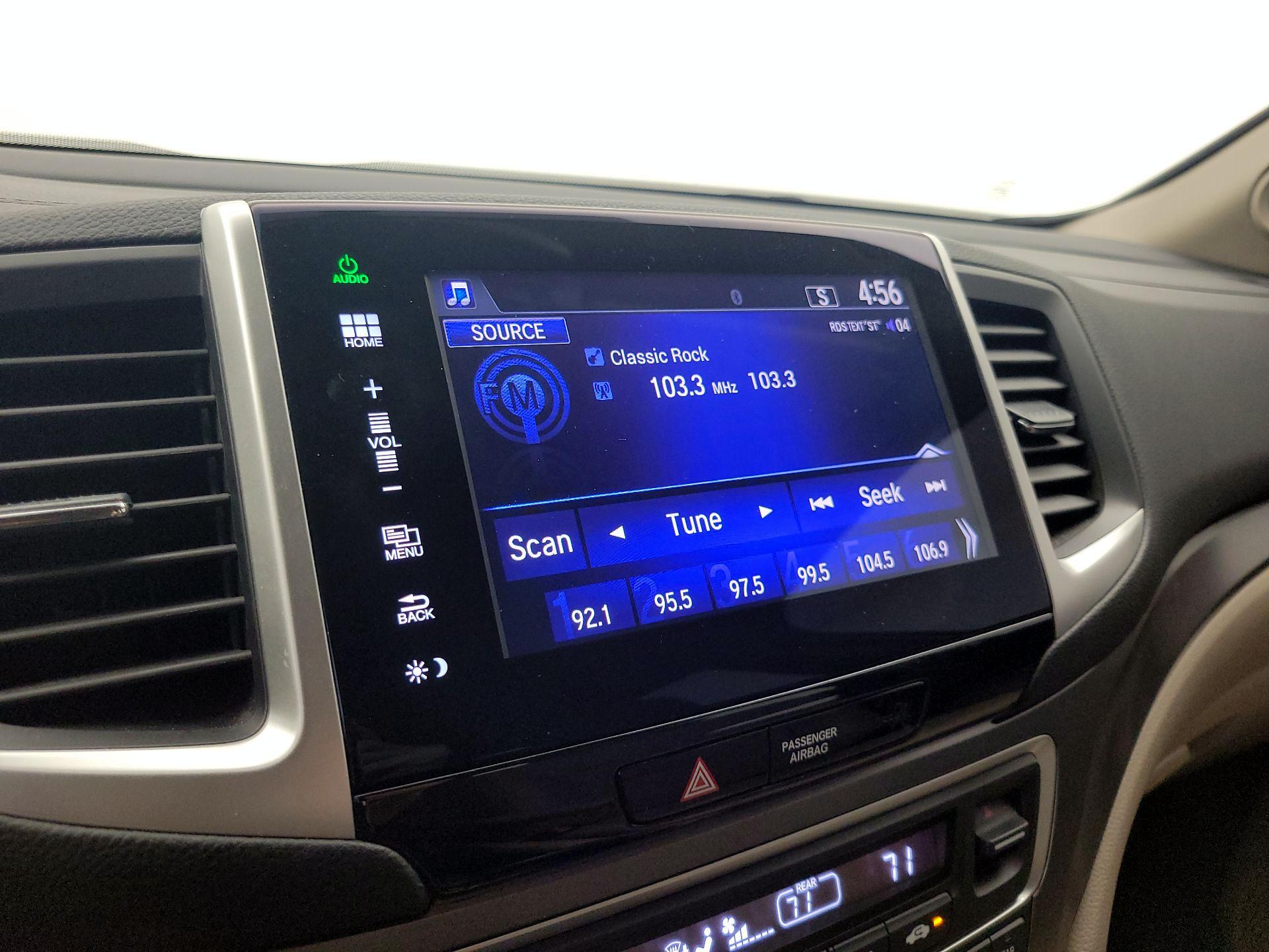 Thumbnail: 2016 Honda Pilot - 15