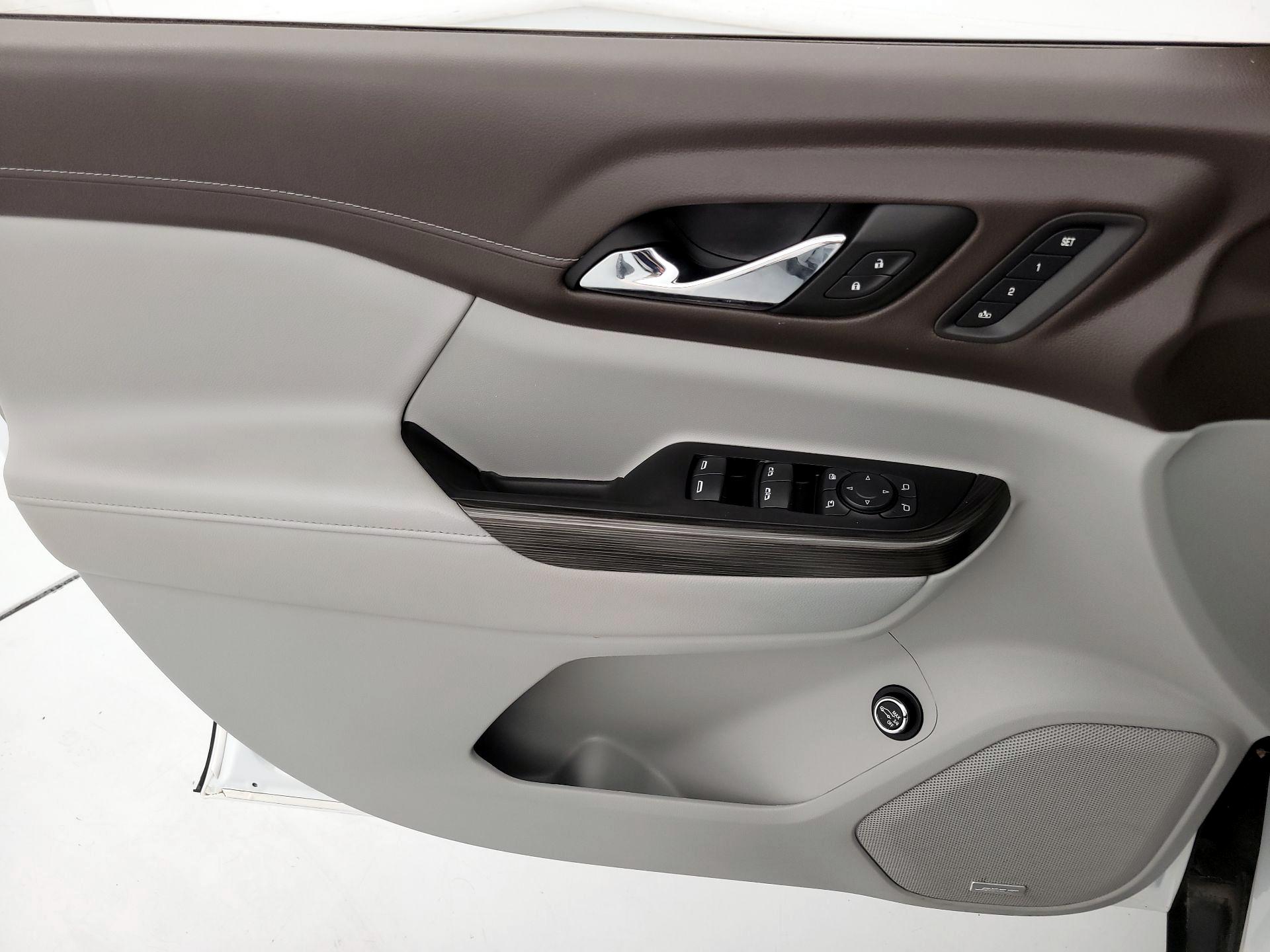 Thumbnail: 2023 GMC Acadia - 12