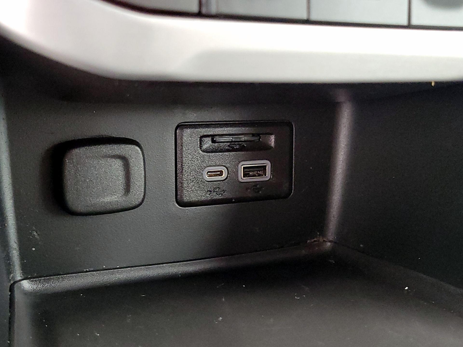 Thumbnail: 2023 GMC Acadia - 19