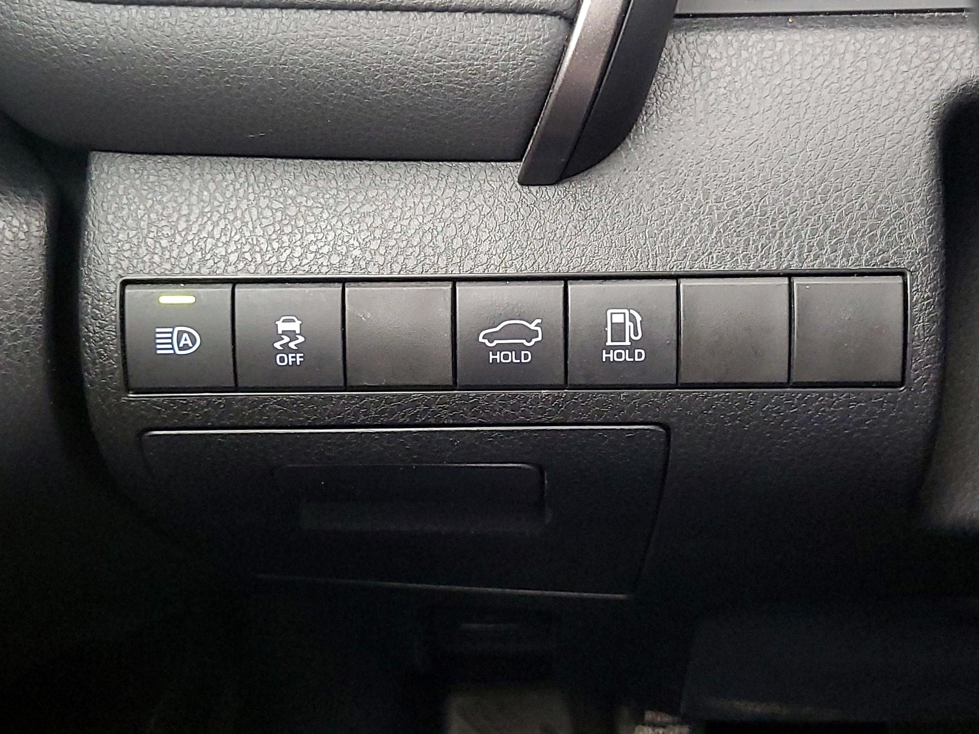 Thumbnail: 2023 Toyota Camry - 13