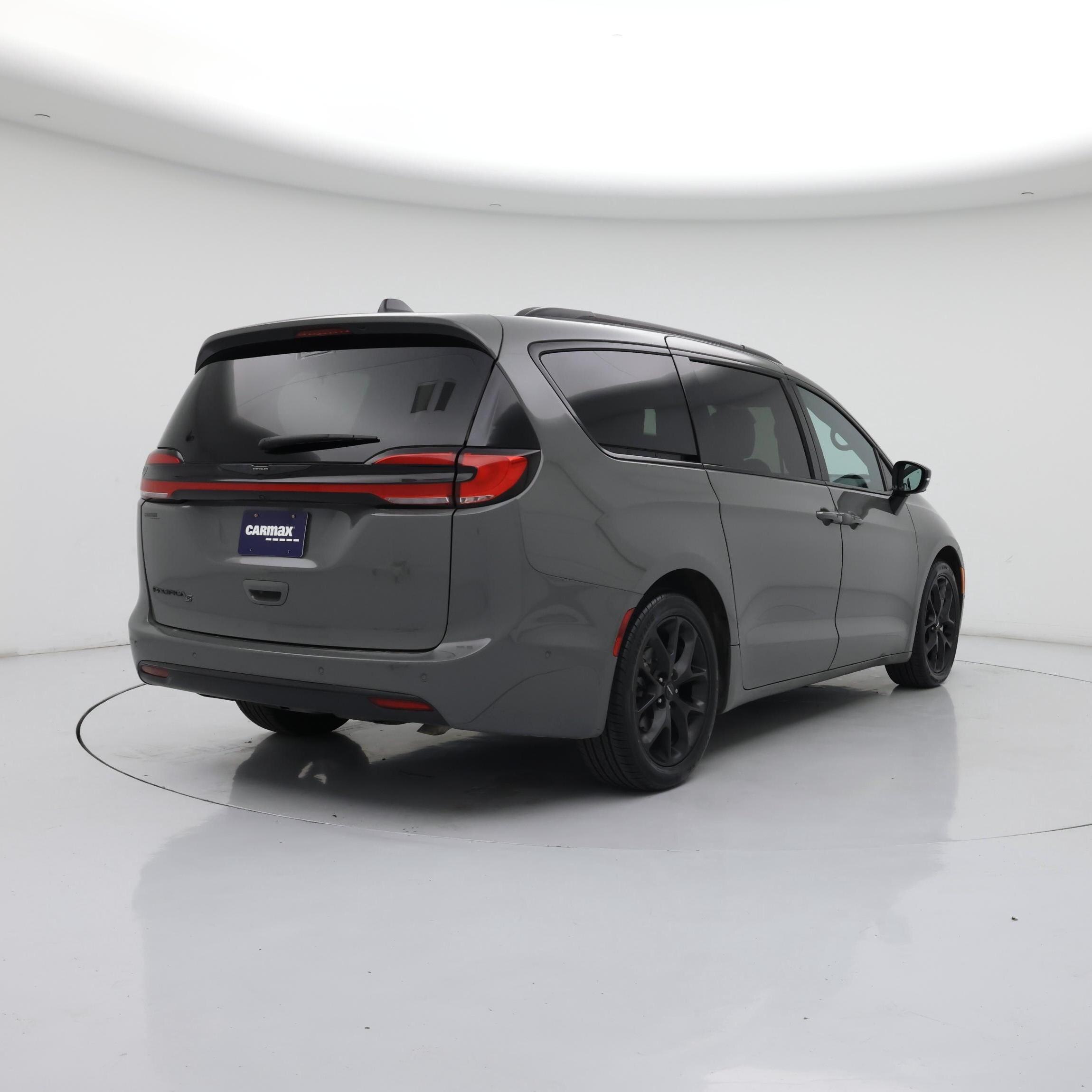 Thumbnail: 2024 Chrysler Pacifica - 8