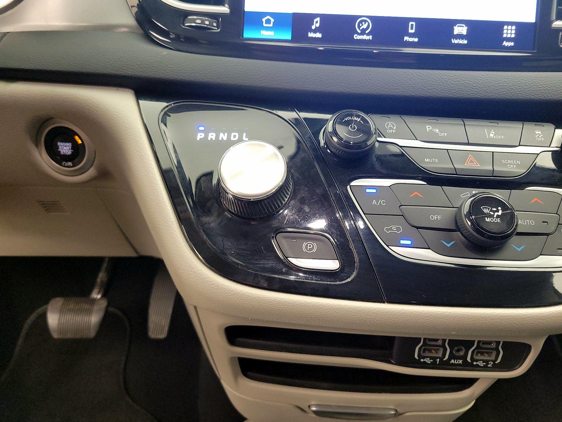 Thumbnail: 2023 Chrysler Pacifica - 17