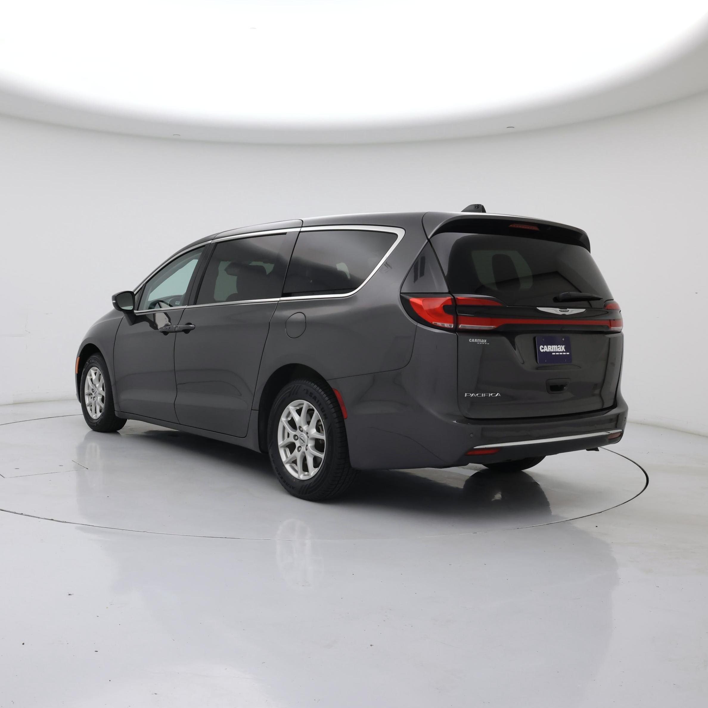 Thumbnail: 2023 Chrysler Pacifica - 2