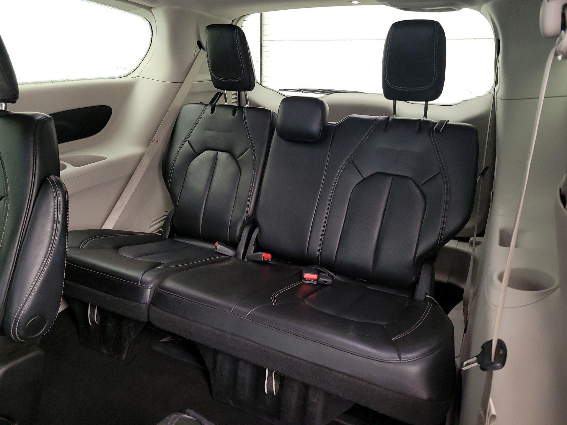 Thumbnail: 2023 Chrysler Pacifica - 20