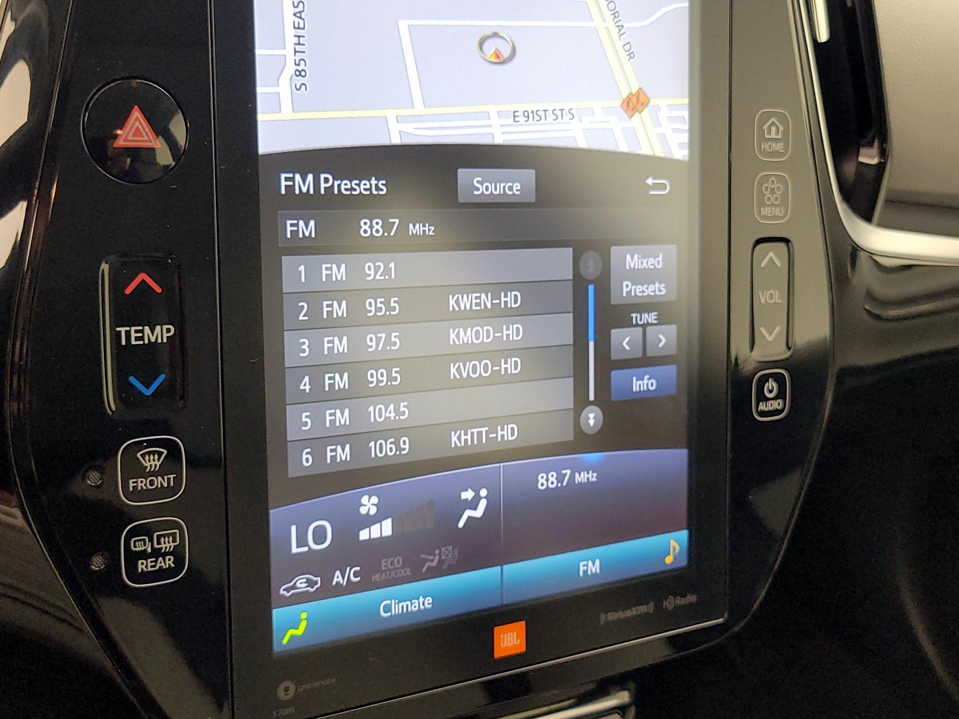 Thumbnail: 2021 Toyota Prius - 16