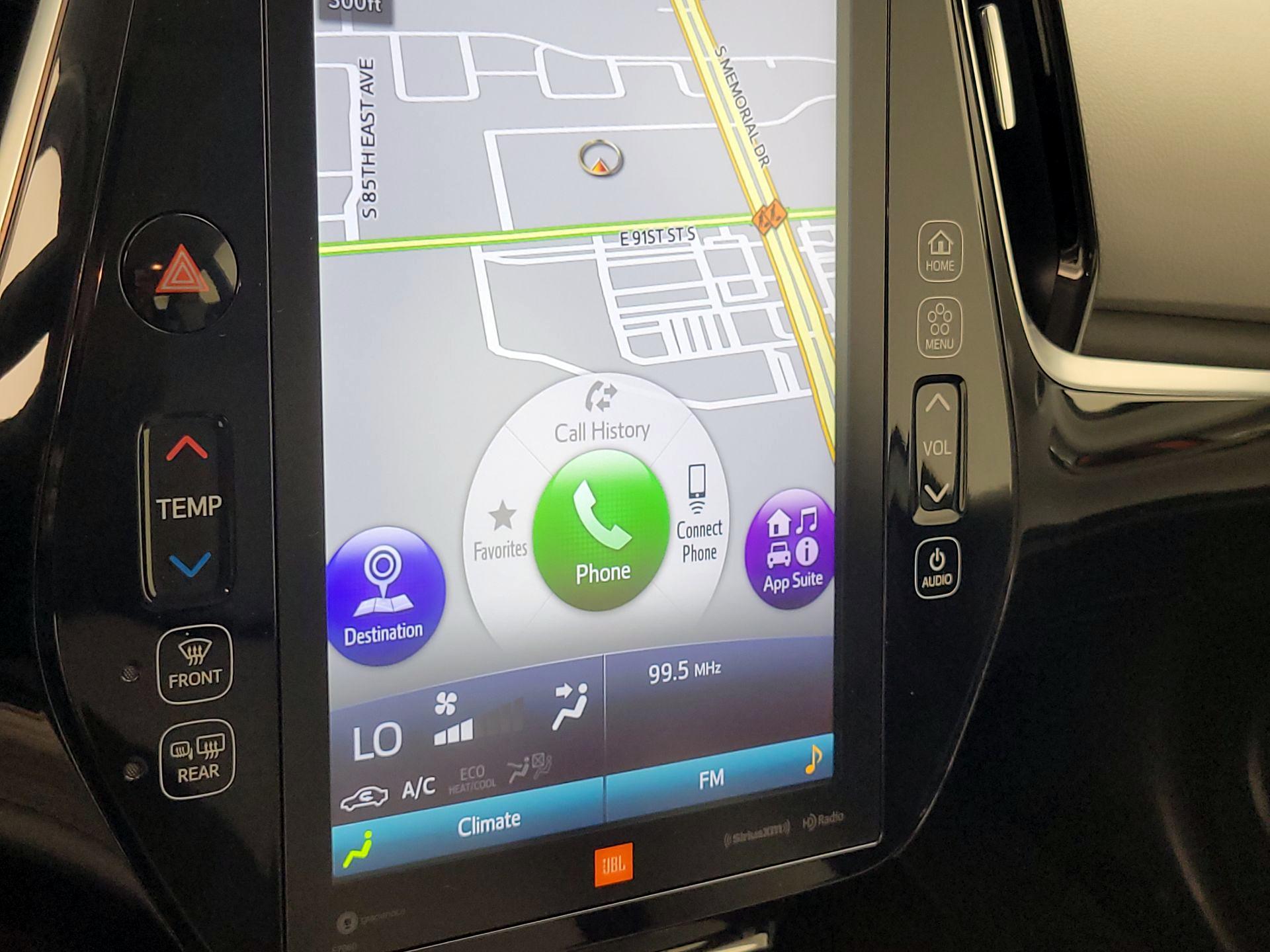 Thumbnail: 2021 Toyota Prius - 17