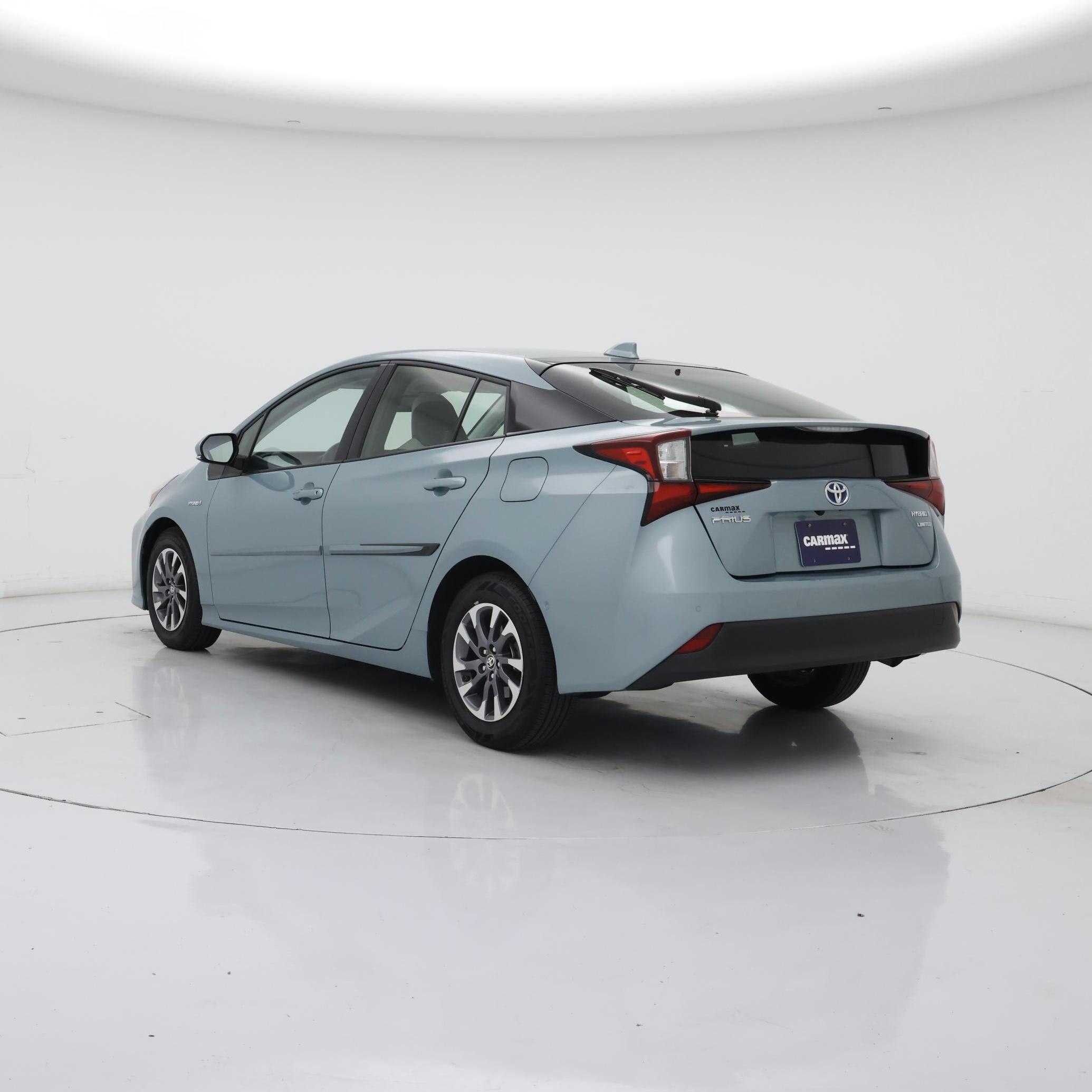 Thumbnail: 2021 Toyota Prius - 2