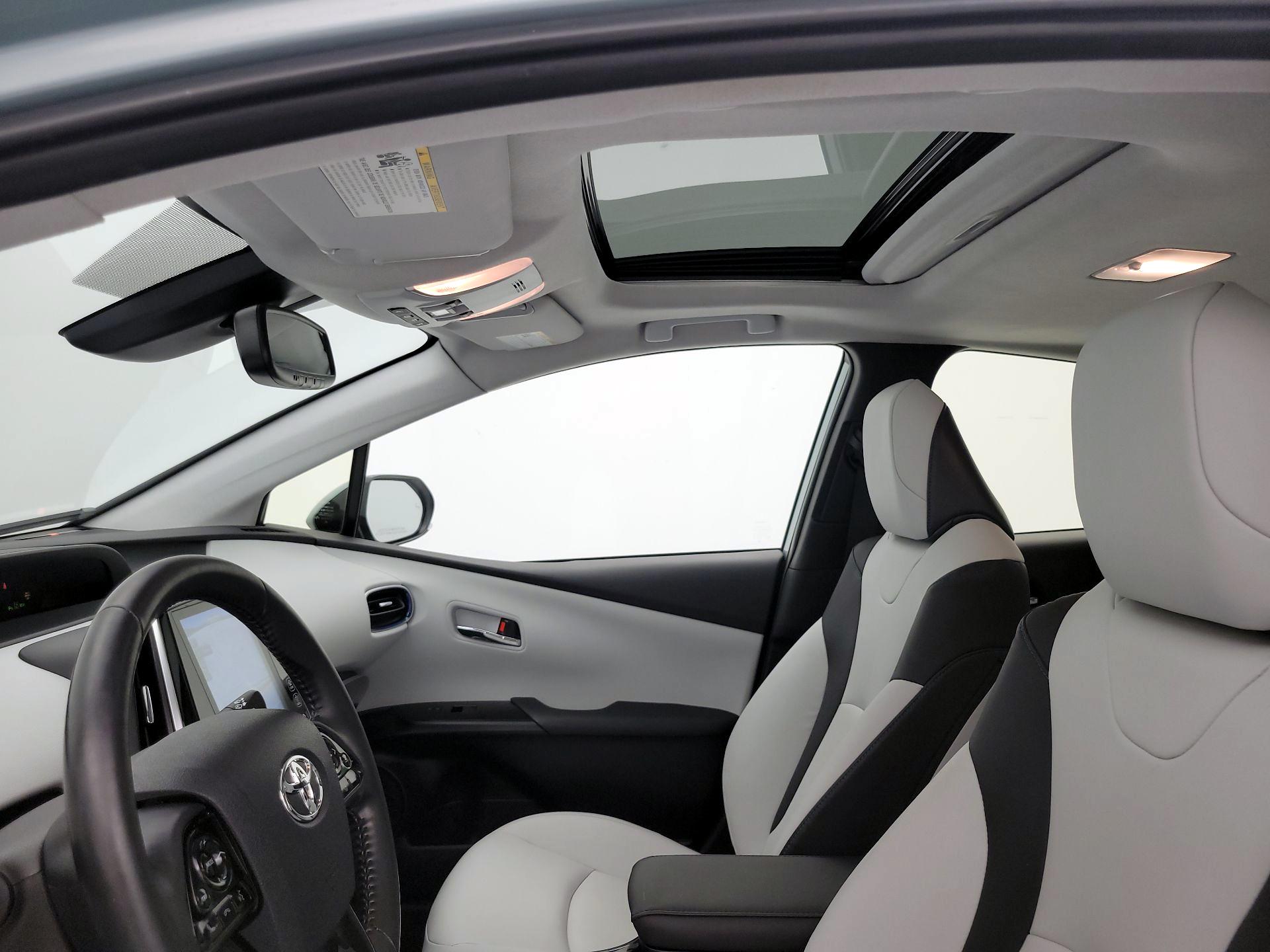 Thumbnail: 2021 Toyota Prius - 20