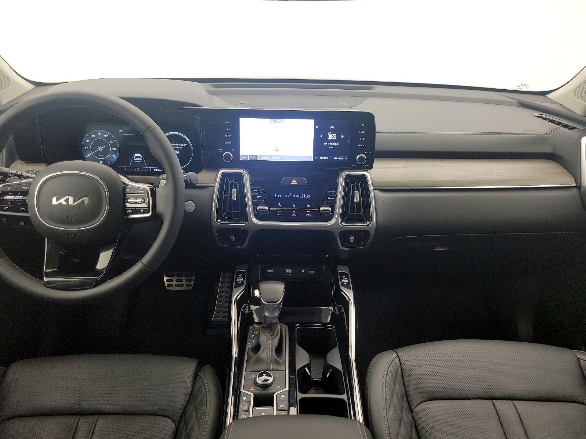 Thumbnail: 2023 Kia Sorento - 9